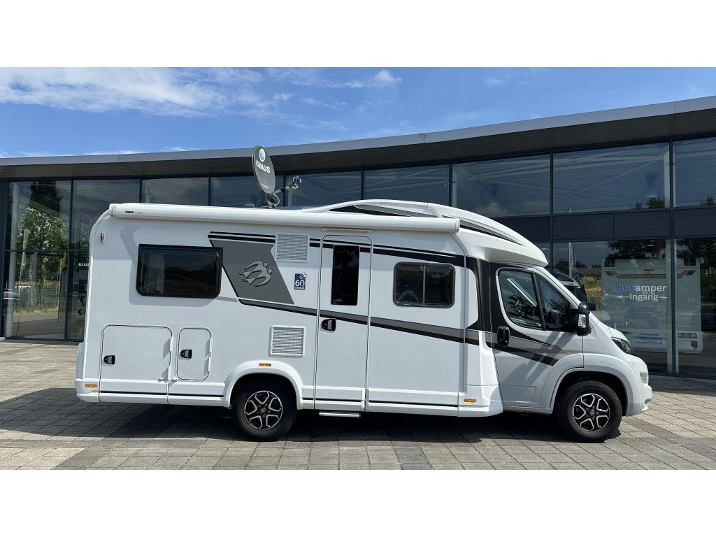 Knaus Sky Wave 60 Years 650 MF Autom-hefbed-luchtvering etc., Caravans en Kamperen, Campers, Chemisch toilet, Koelkast, Ringverwarming
