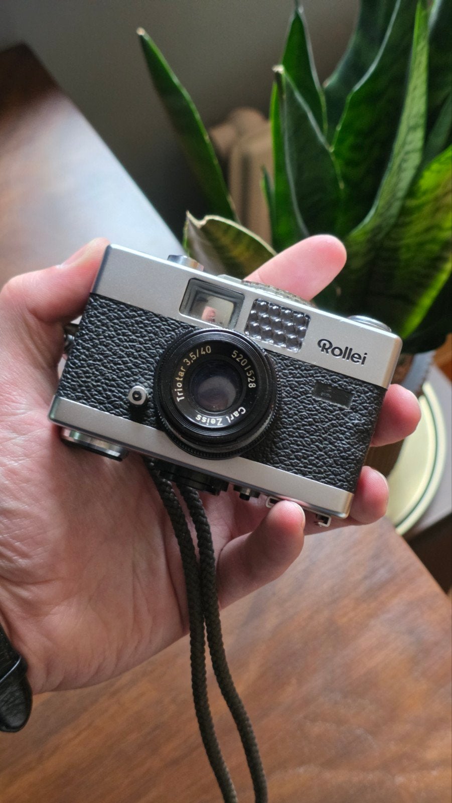 Rollei 35 B analoge compactcamera (Carl Zeiss Triotar 3.5/40, Audio, Tv en Foto, Ophalen of Verzenden, Zo goed als nieuw, Compact