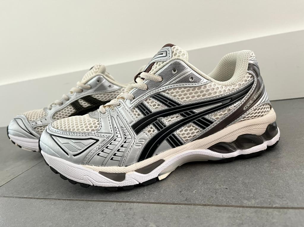 Gel Kayano 14 - Asics - maat 39 (valt eerder als 37), Wit, Ophalen of Verzenden, Sneakers of Gympen, Zo goed als nieuw