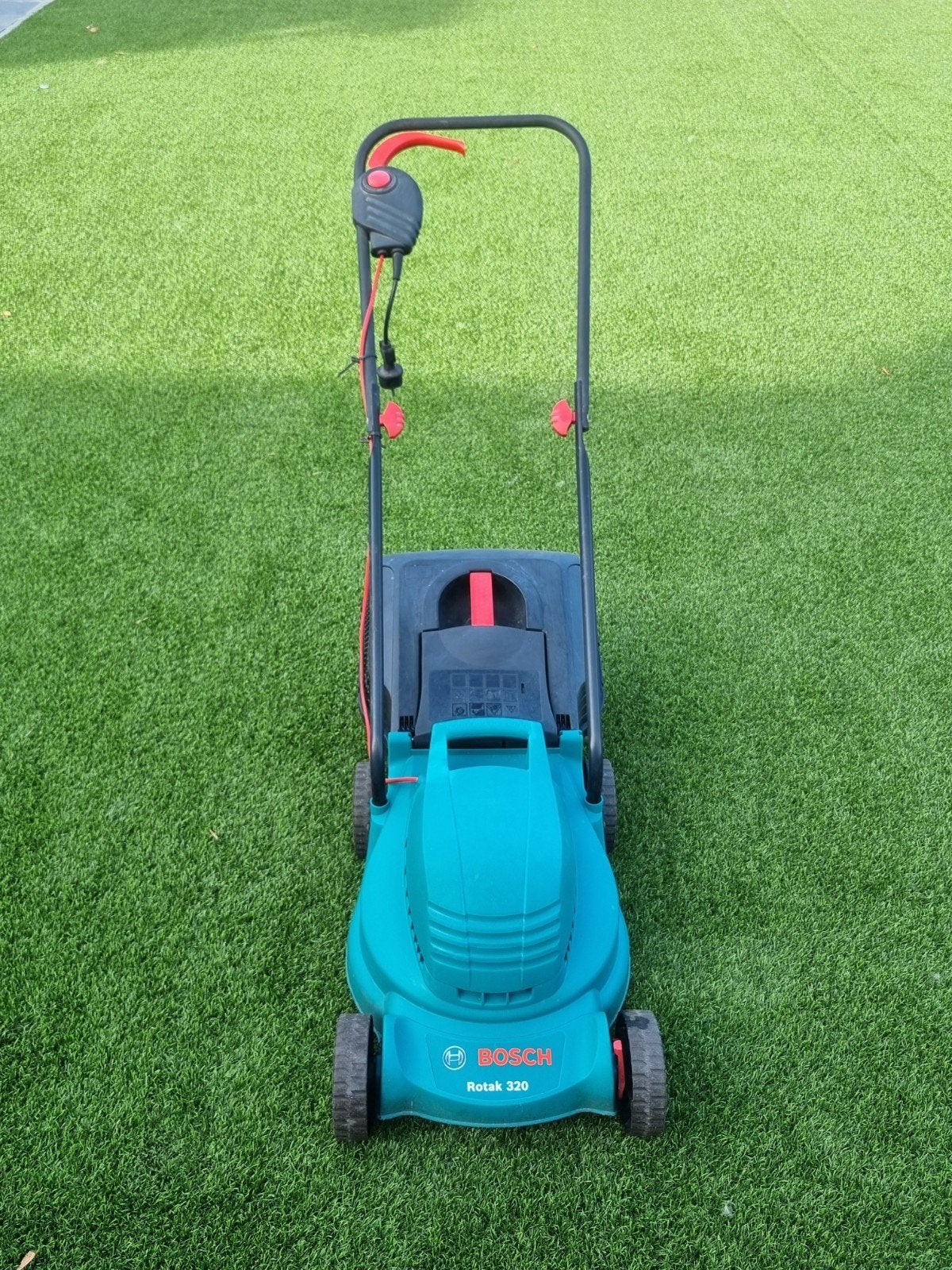 Bosch Rotak 320 Elektrische grasmaaier, Ophalen, Cirkelmaaier, Gebruikt, Elektrische grasmaaier