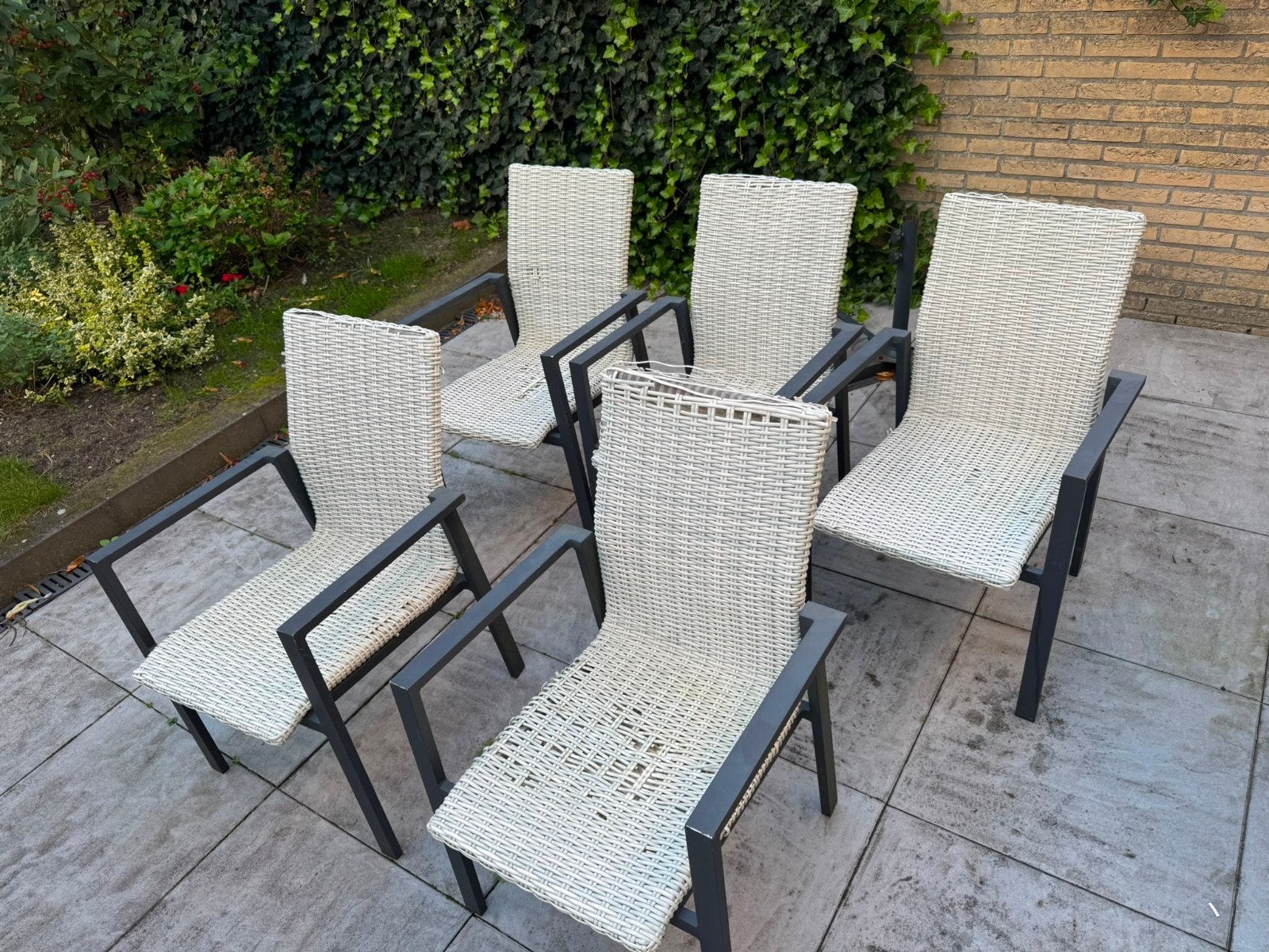Tuinstoelen met aluminium frame en wit zitgedeelte (6 stuks), Tuin en Terras, Ophalen, Gebruikt, Wicker