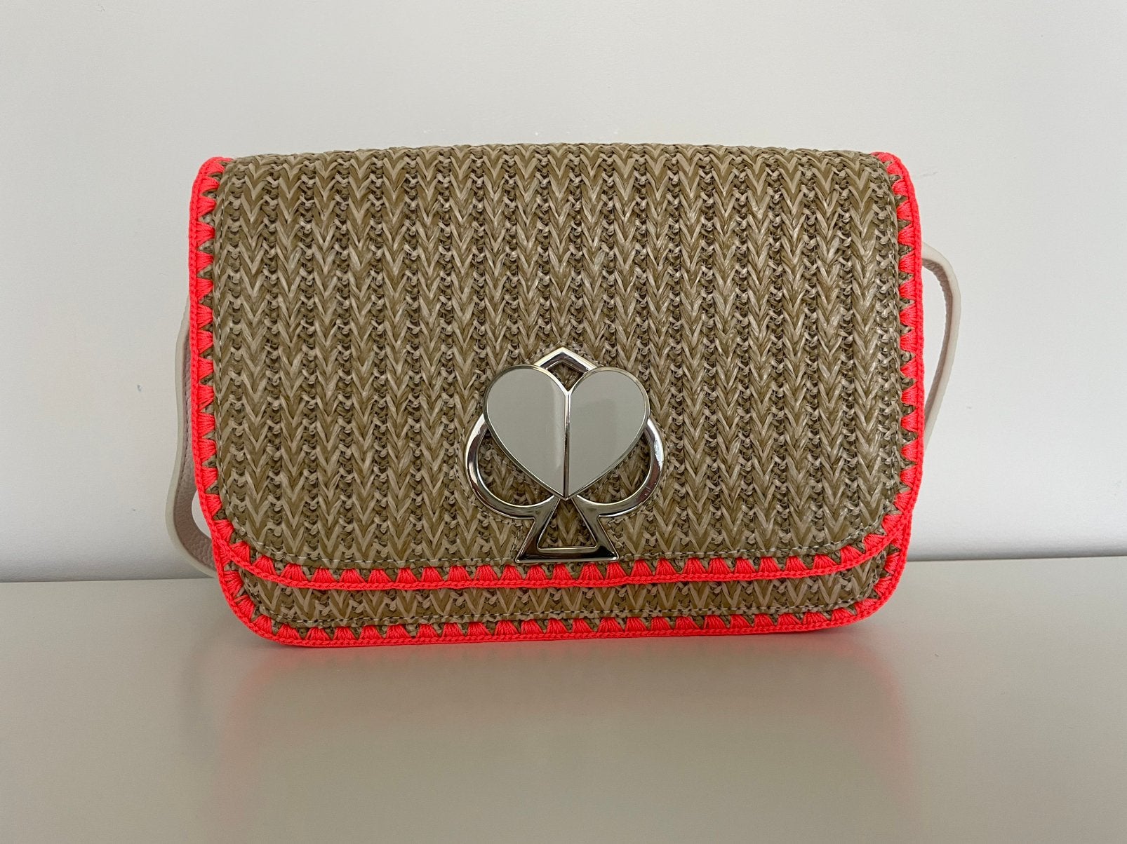 Kate Spade Nicola Raffia Twistlock Medium Shoulder Bag, Ophalen of Verzenden, Nieuw, Wit, Schoudertasje