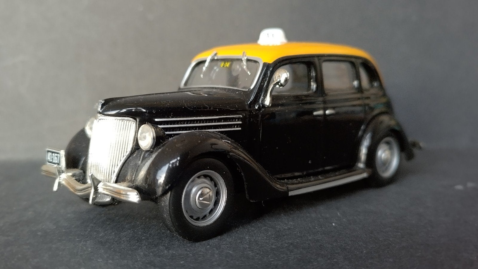 Ford V8 Taxi Montevideo 1:43 Altaya Ixo Pol, Overige merken, Auto, Verzenden, M