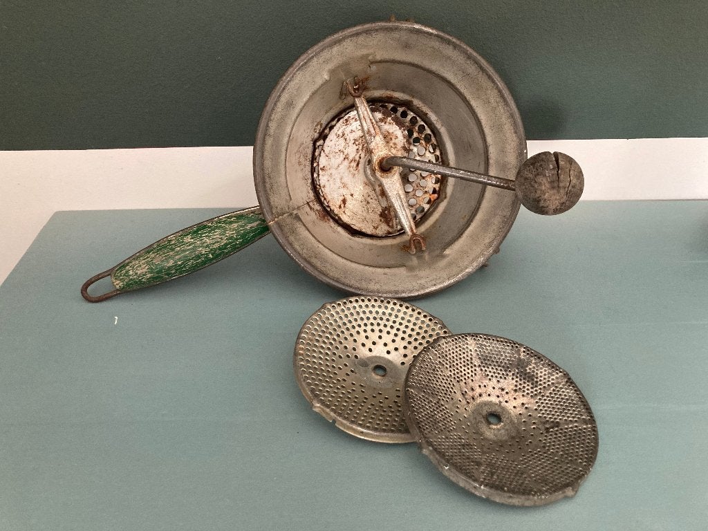Vintage brocante passe-vite met 2 schijven - passeerzeef, Ophalen of Verzenden, Gebruikt
