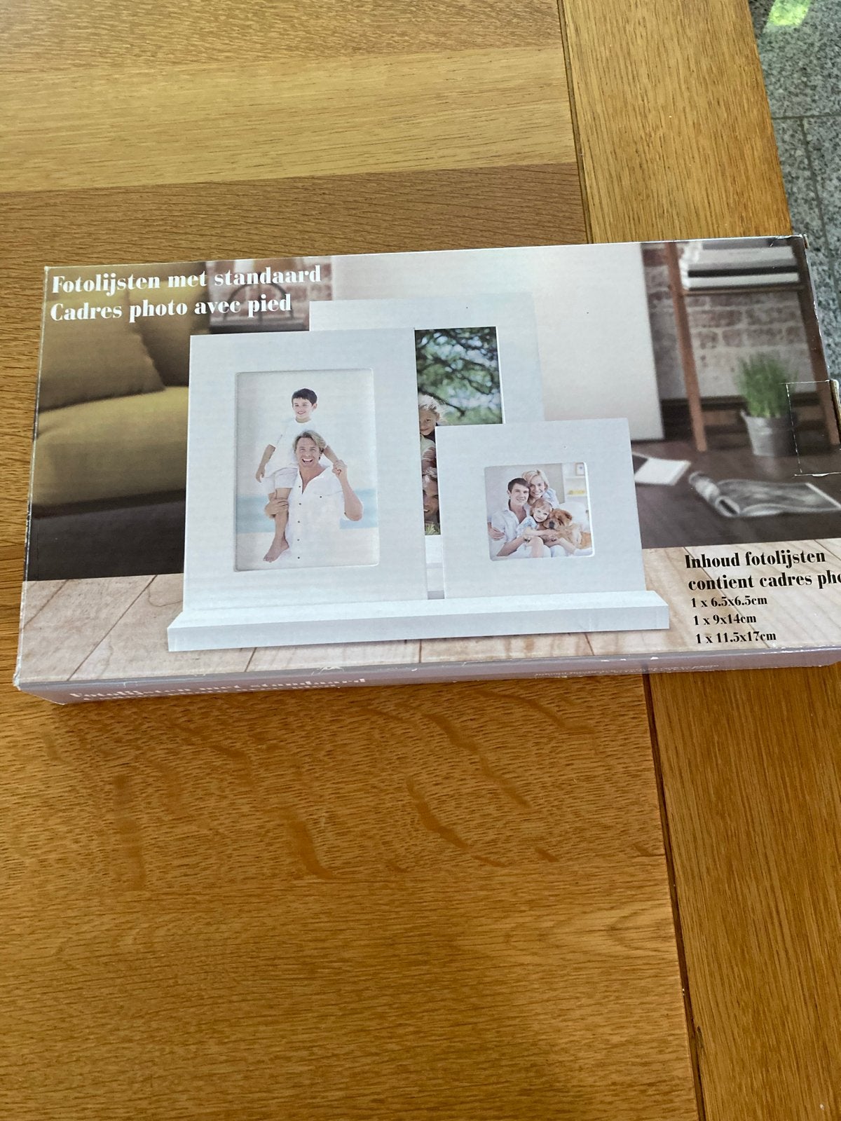 Witte fotolijsten set met standaard - Nieuw in doos, Nieuw, Standaard fotolijst, Ophalen of Verzenden, Kunststof