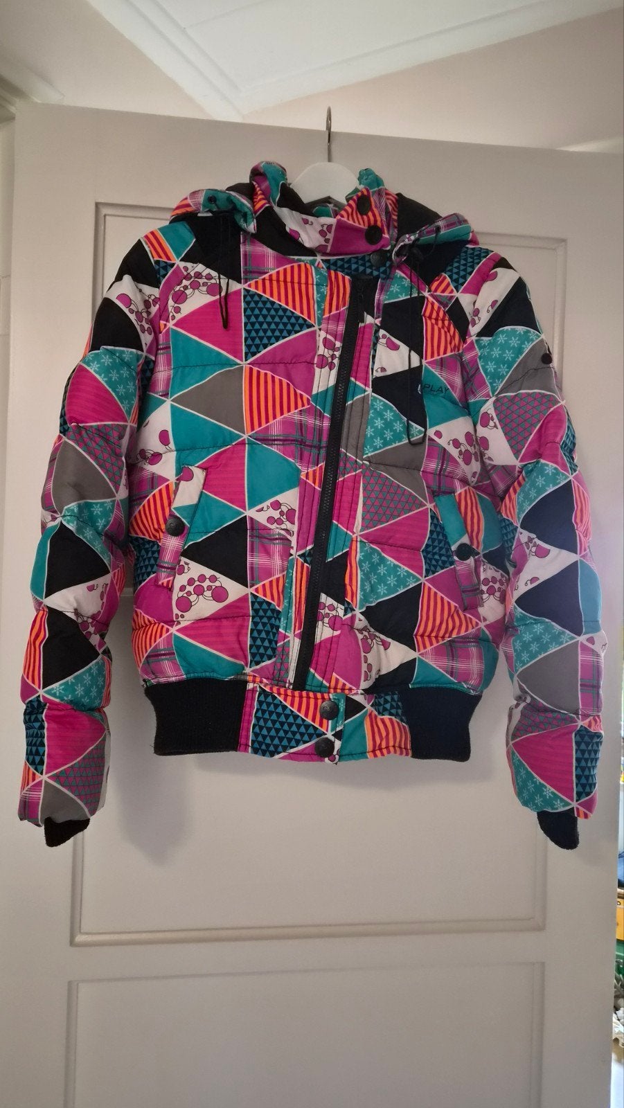 Kleurrijke Only Play ski-jas / wintersportjas - Maat S, Ophalen of Verzenden, Zo goed als nieuw, Maat 36 (S), Jack