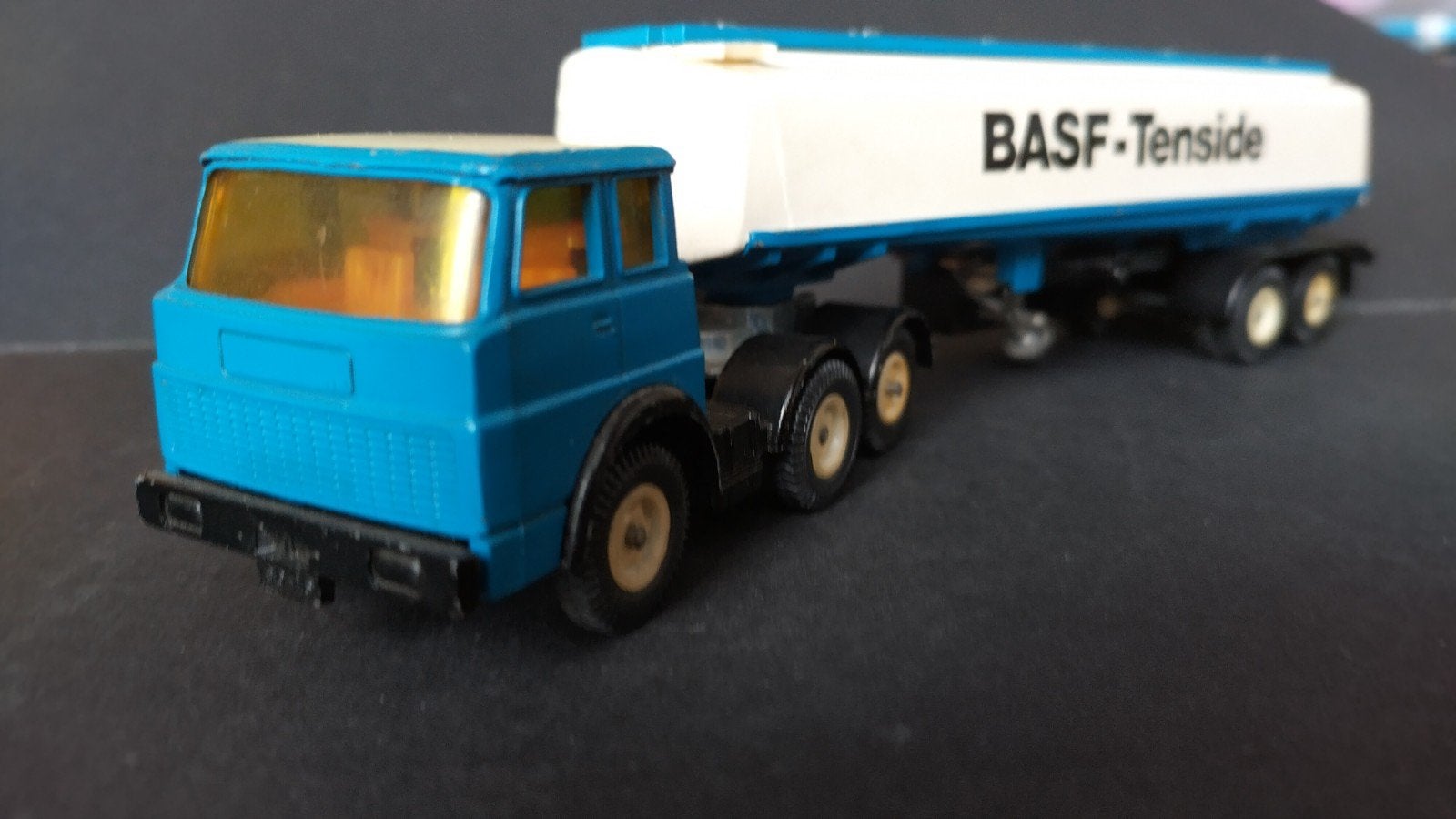 Henschel F2018 2a BASF Tenside Werbe Siku V288 Pol, SIKU, Verzenden, Zo goed als nieuw, Bus of Vrachtwagen