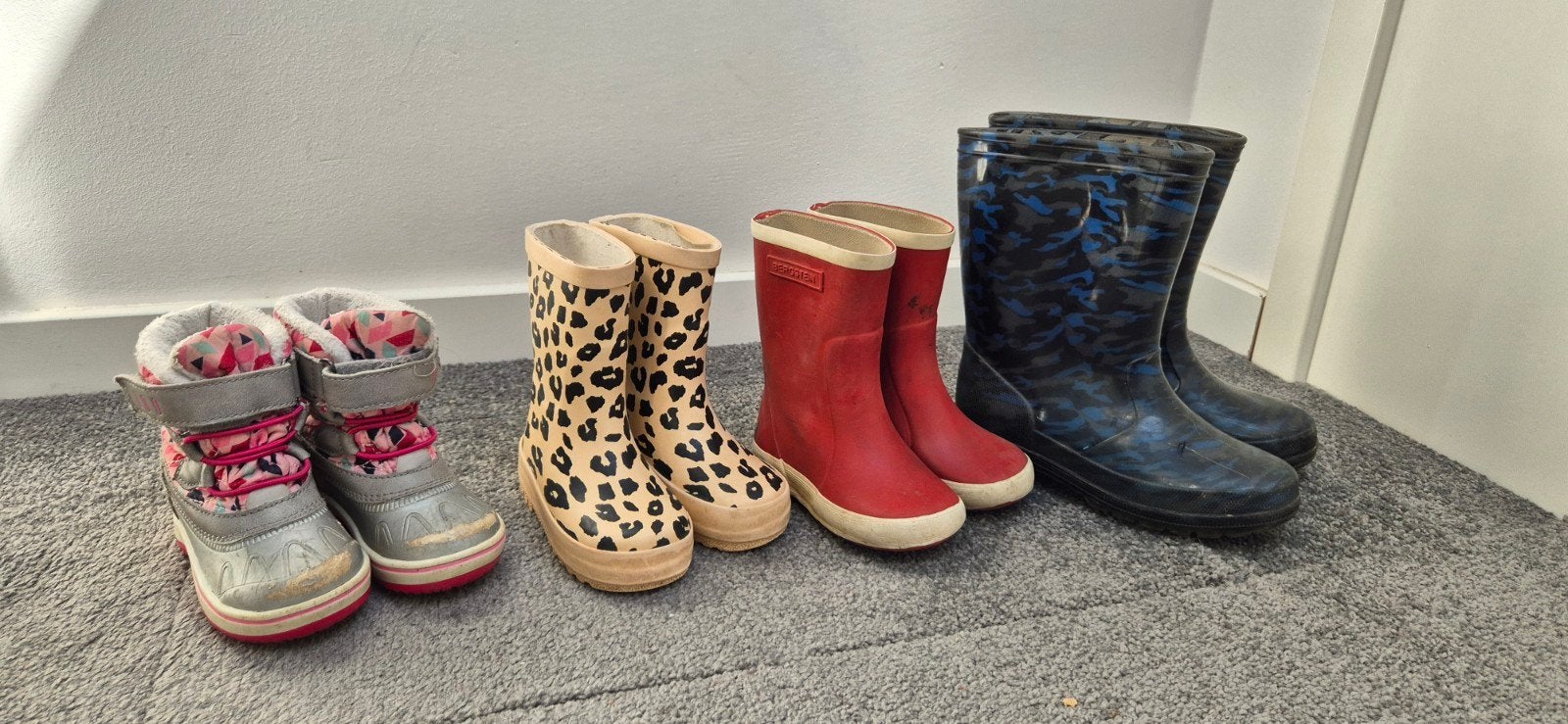 Kinderlaarzen en schoenen maten 20, 21 en 31, Kinderen en Baby's, Kinderkleding | Schoenen en Sokken, Gebruikt, Laarzen, Jongen of Meisje