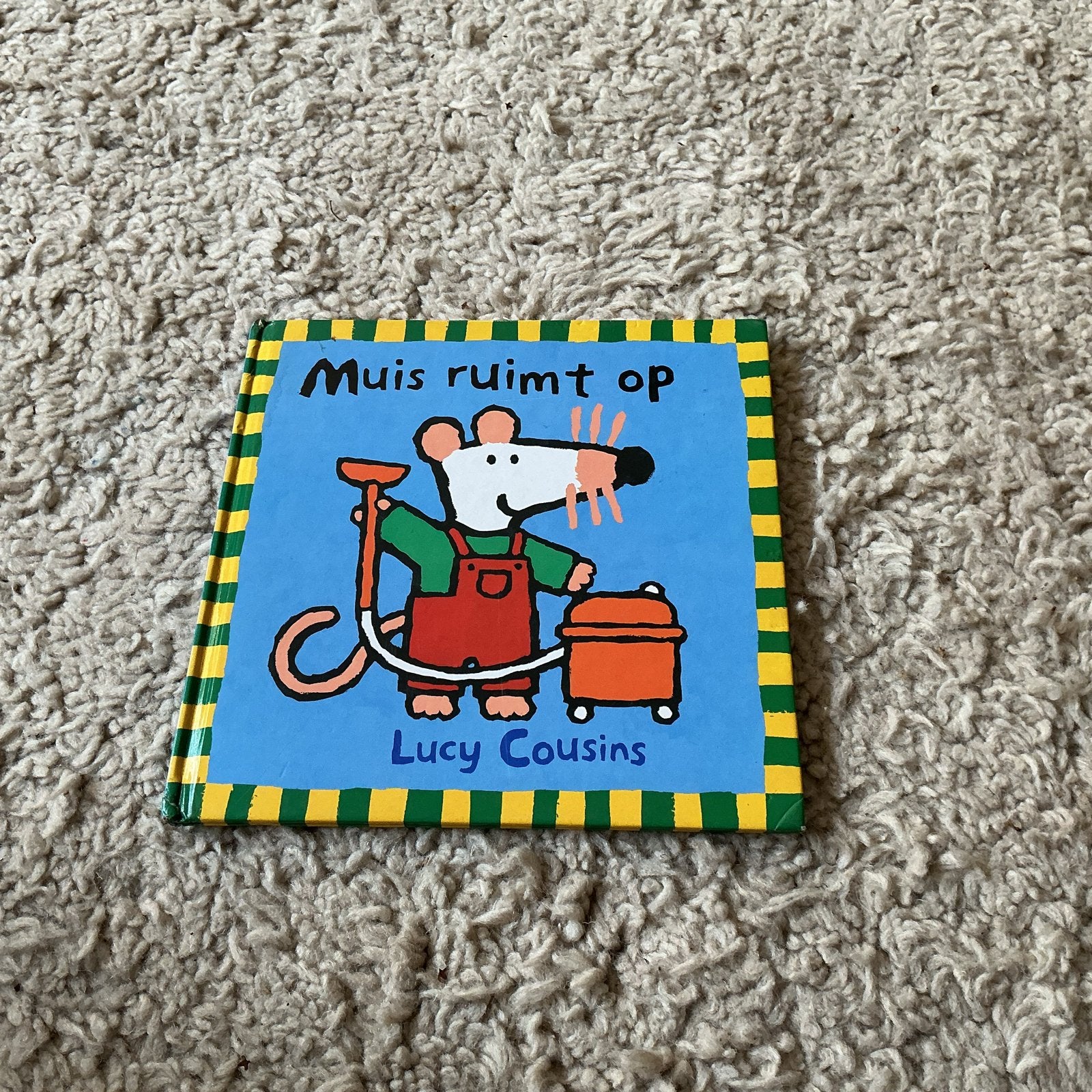 Muis ruimt op - Lucy Cousins (Hardcover) opbr giro 555, Ophalen of Verzenden, Gelezen, 2 tot 3 jaar