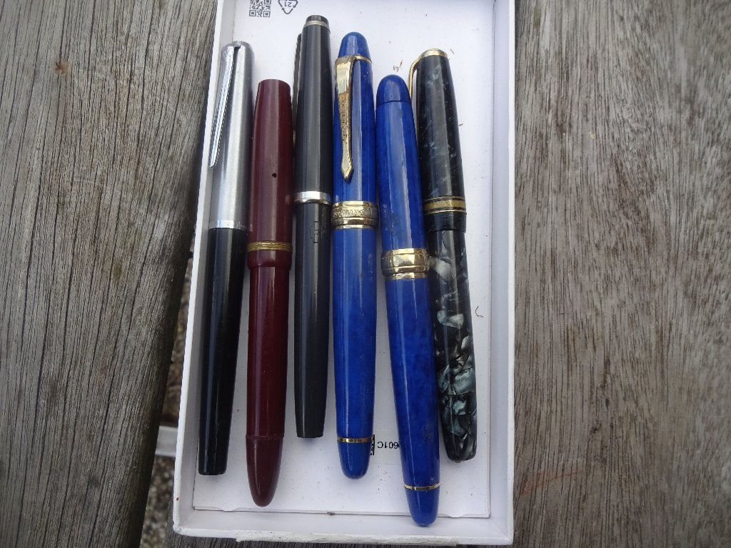 6 oudere vulpennen, Ophalen of Verzenden