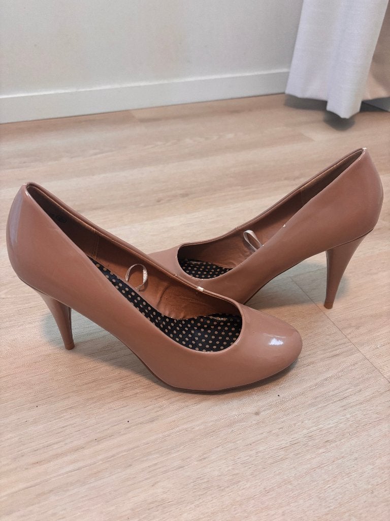 Atmosphere Nude Pumps 8e, Kleding | Dames, Schoenen, Ophalen of Verzenden, Zo goed als nieuw, Beige