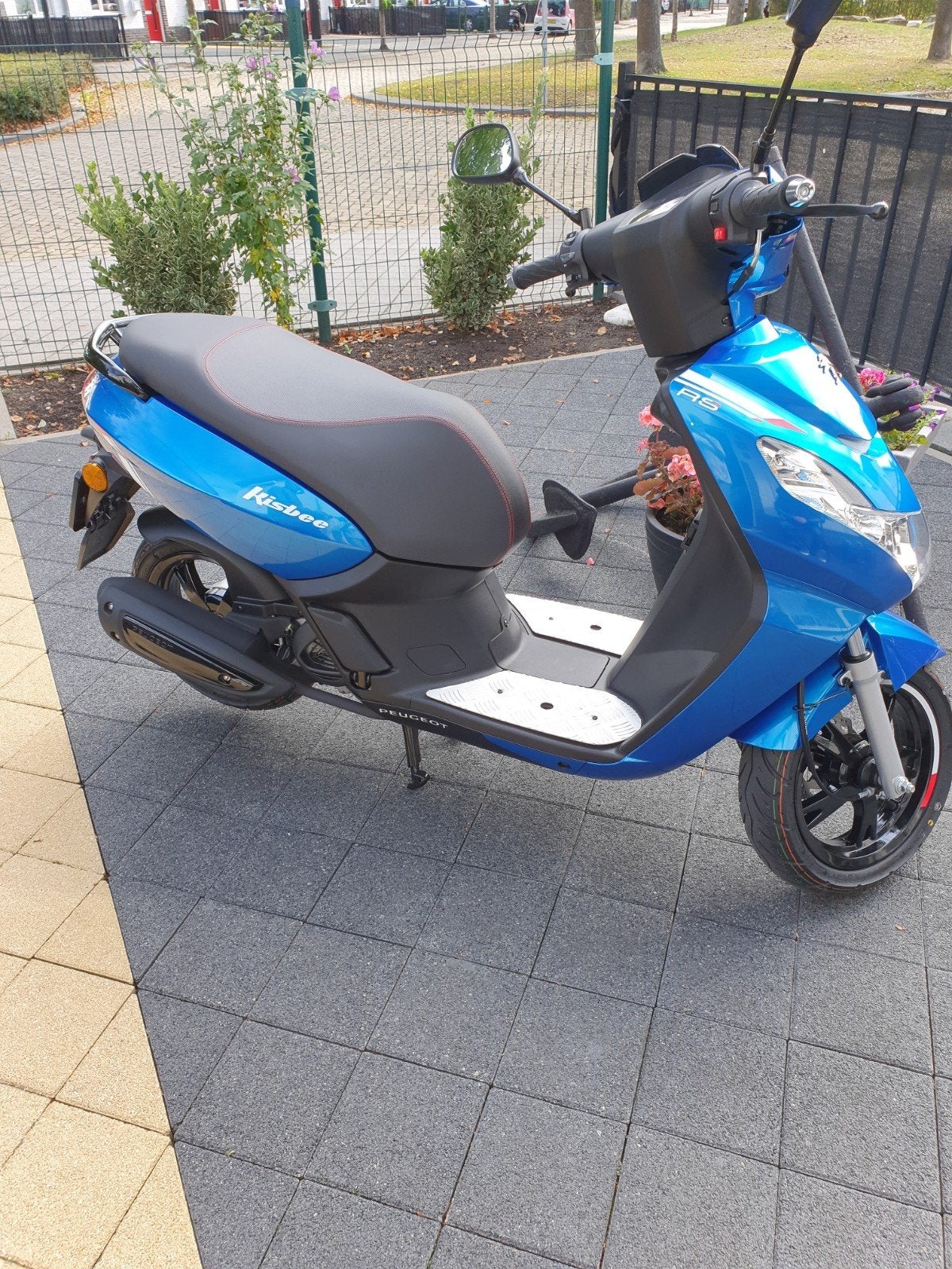 Peugeot Kisbee 2020, Ophalen, Zo goed als nieuw, Benzine, Peugeot