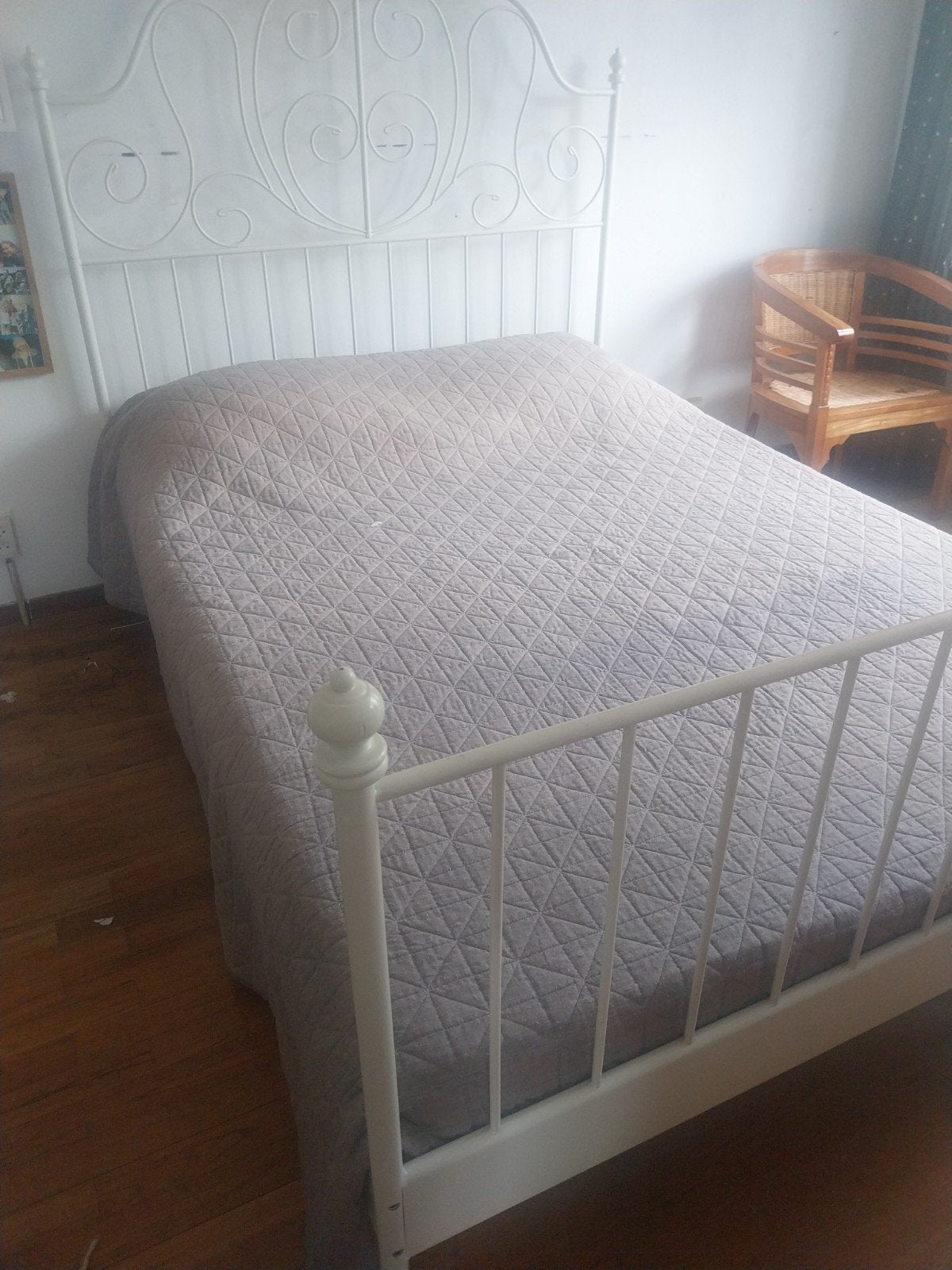 Wit metalen tweepersoonsbed met sierlijk hoofdbord, Ophalen, Gebruikt, Wit, Tweepersoons