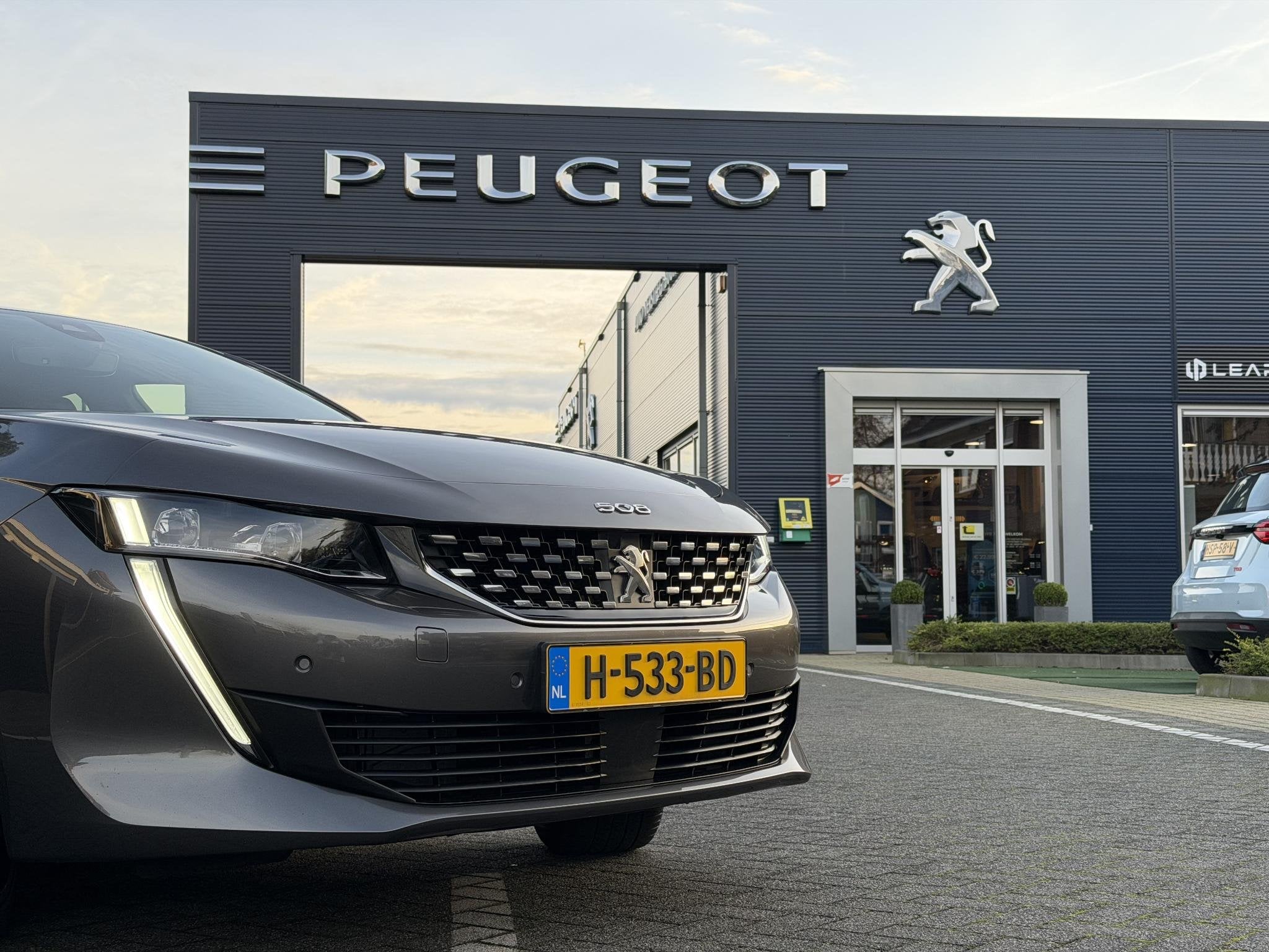 Peugeot 508 Blue Lease GT Line 1.5 BlueHDI 130PK EAT8 Automa, Gebruikt, 4 cilinders, 168 €/maand, Zilver of Grijs