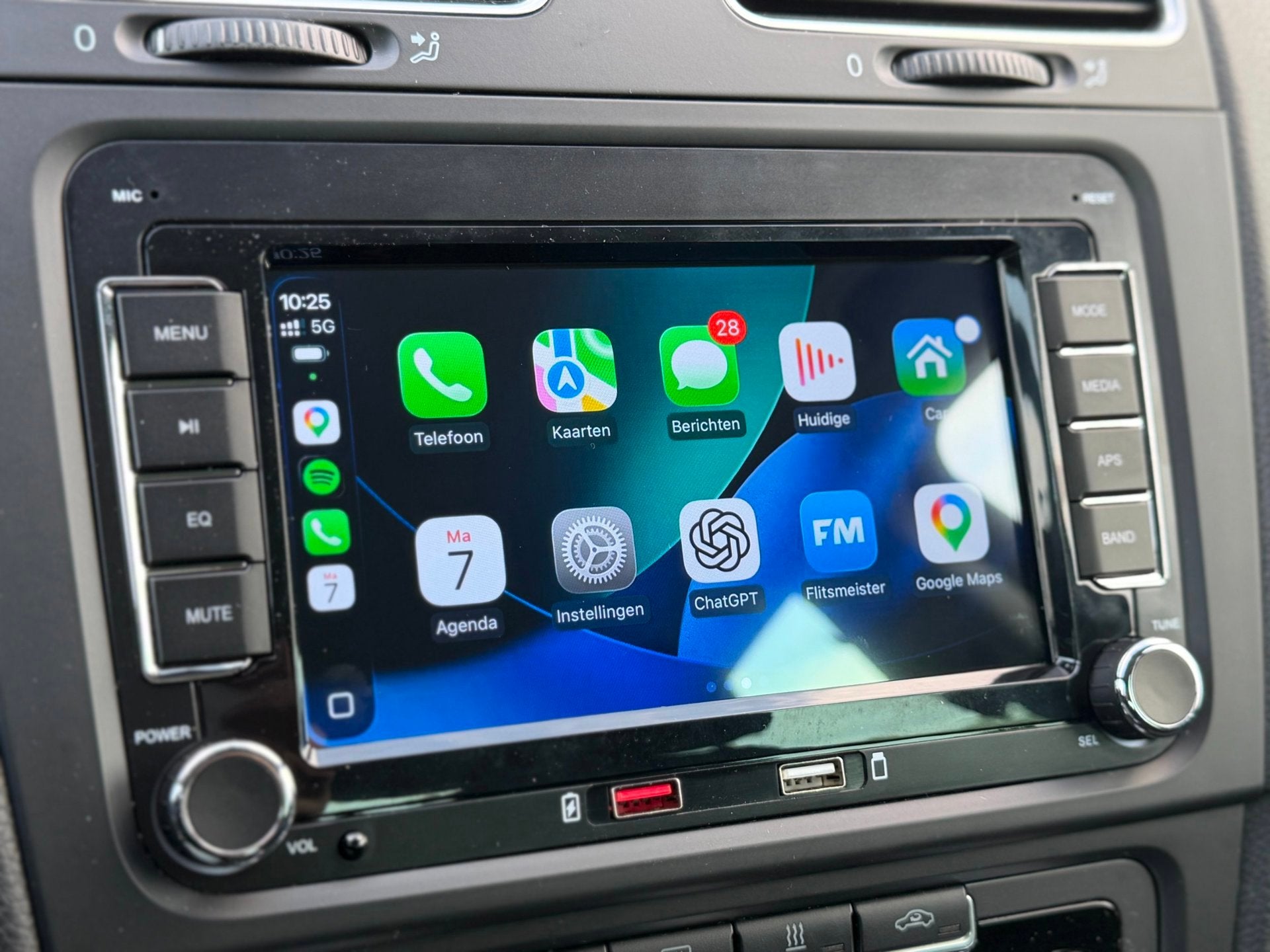 Volkswagen Golf 1.2 TSI TEAM | CRUISE | CARPLAY | STOELVERWA, Auto's, Voorwielaandrijving, Gebruikt, Zwart, 4 cilinders