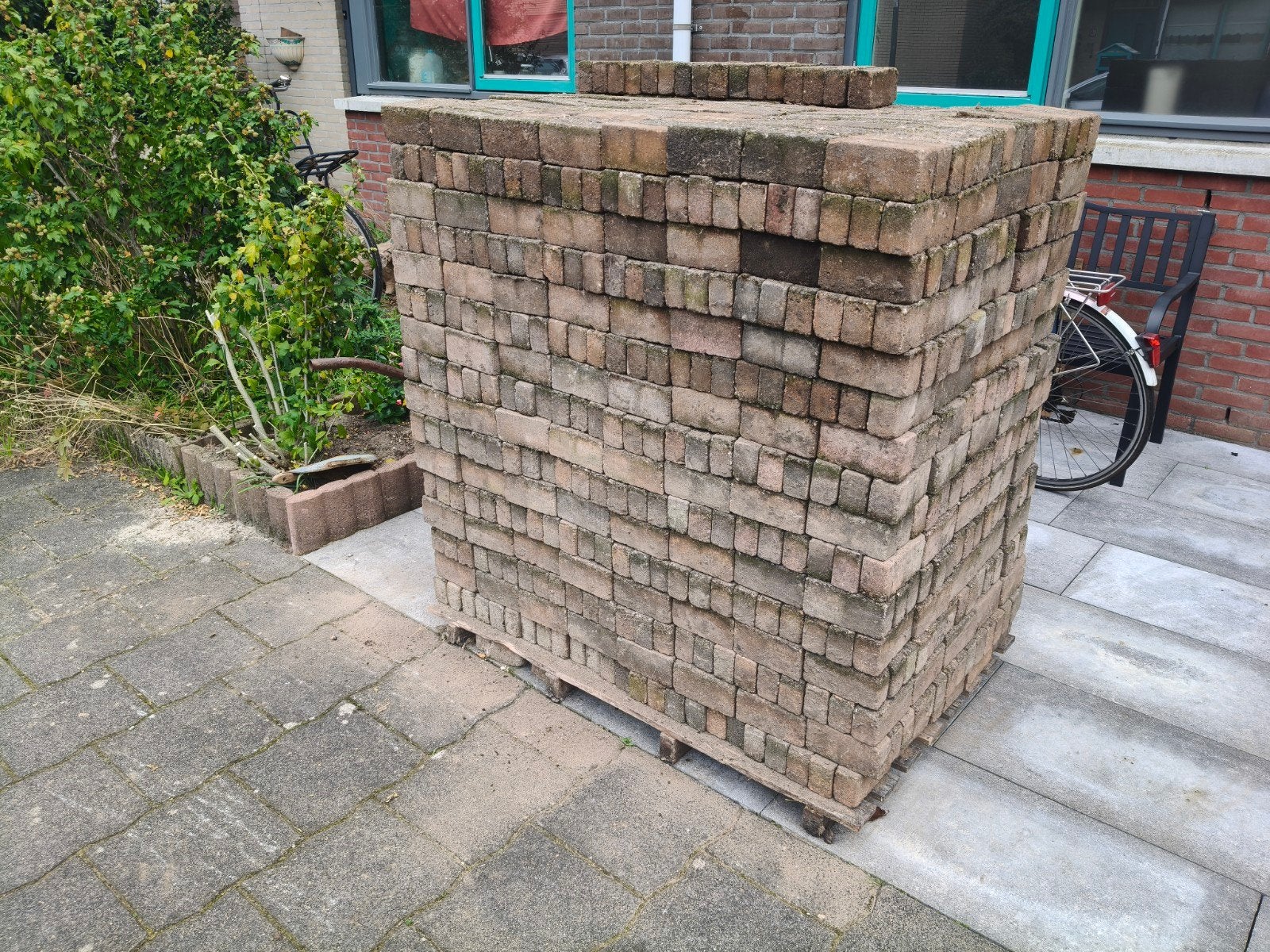 klinkertjes15*7*5 ruim 16m2, Ophalen