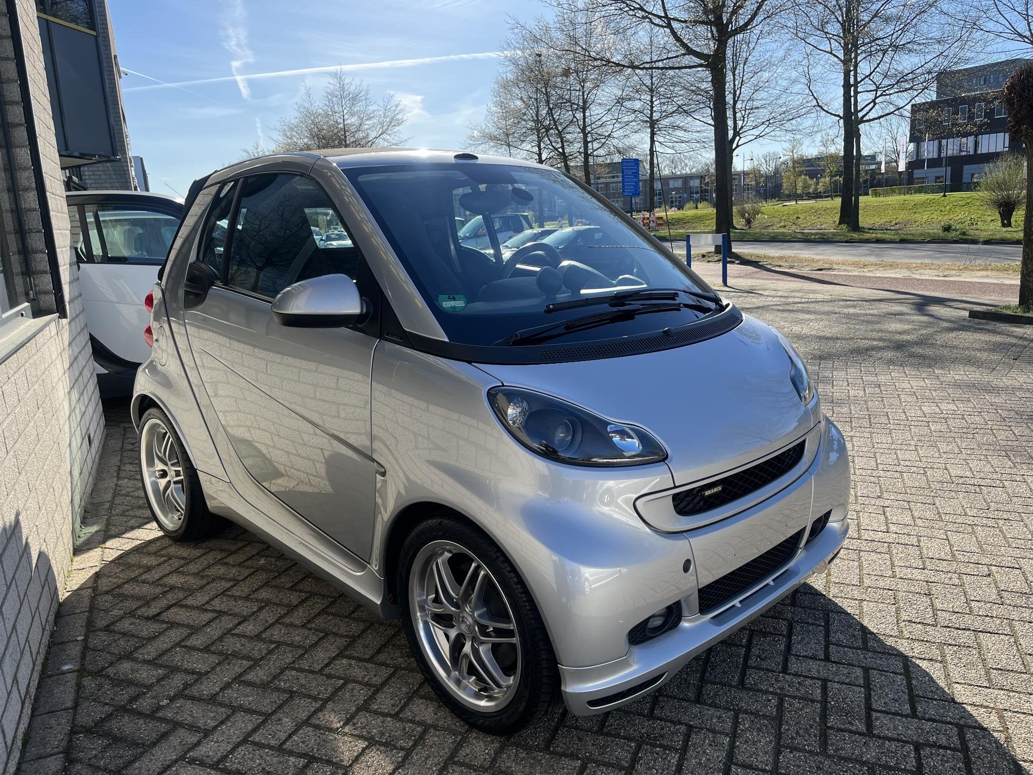 smart fortwo cabrio BRABUS 1.0 turbo Lage km stand, Auto's, Automaat, Euro 5, Achterwielaandrijving, Gebruikt