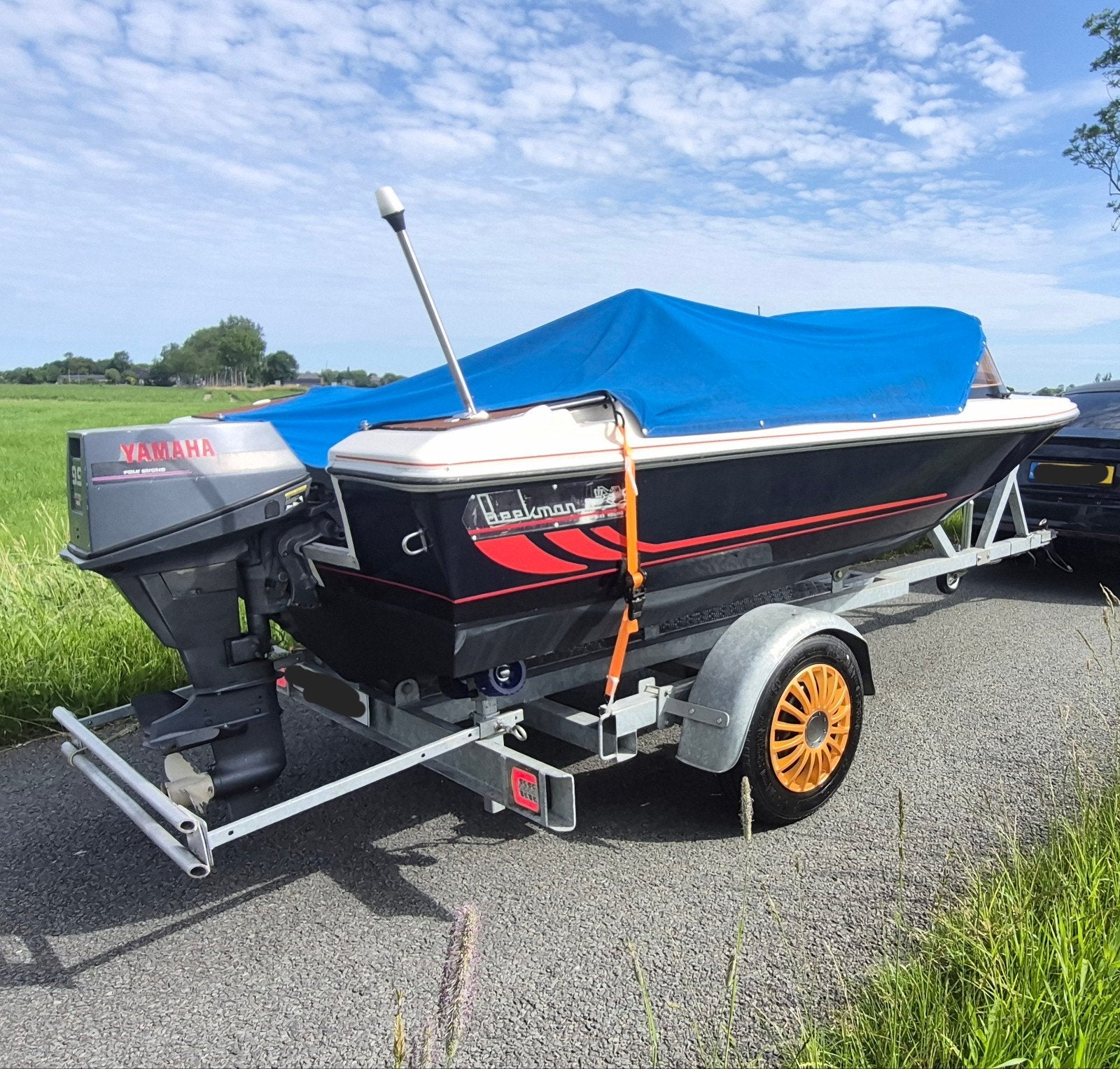 Beekman speedboot met trailer en buitenboordmotor, Ophalen
