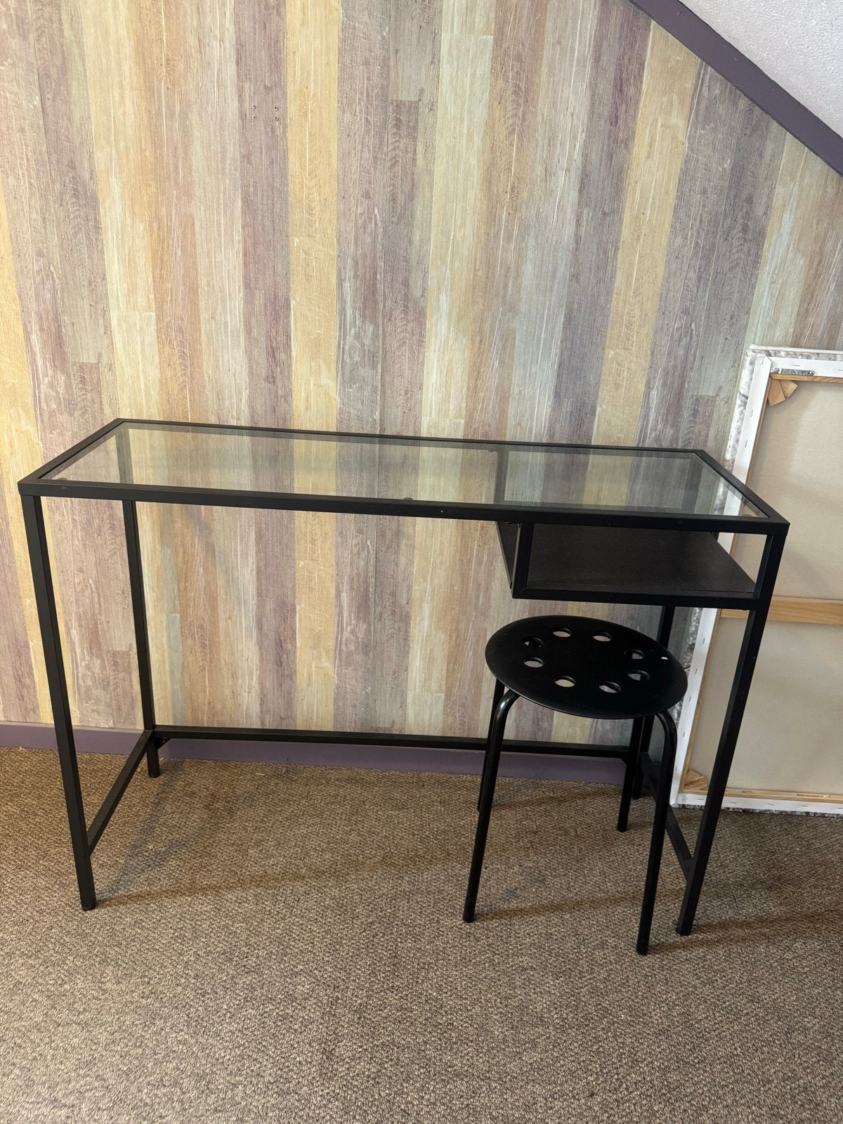 Modern glazen bureau met metalen frame en krukje, Ophalen, Zwart, Gebruikt, Computerbureau