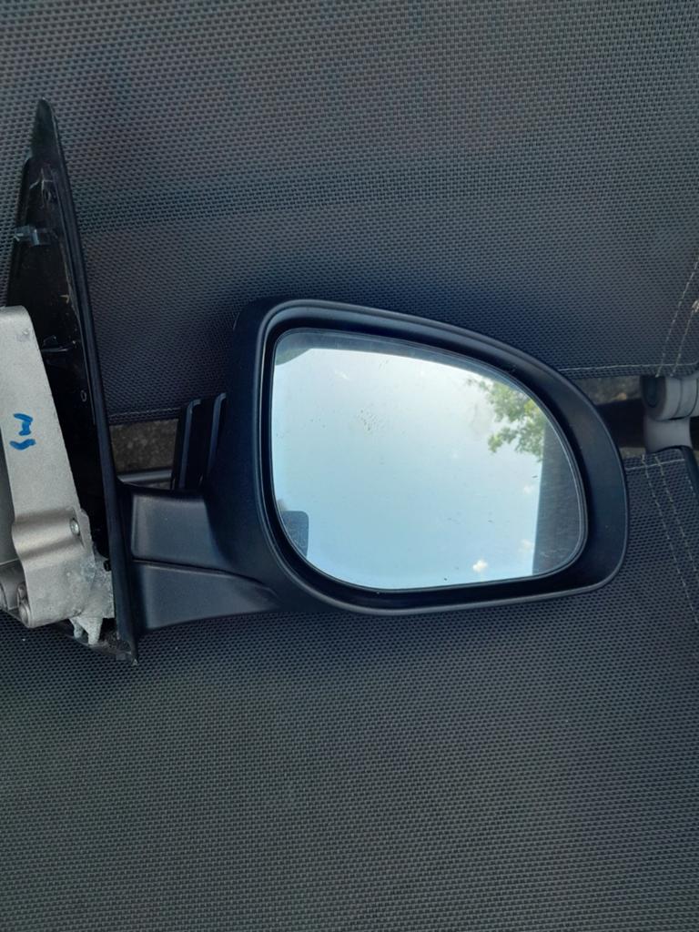 Te koop Een rechter elktrische buitenspiegel hyundai i20, Auto-onderdelen, Spiegels, Ophalen, Hyundai