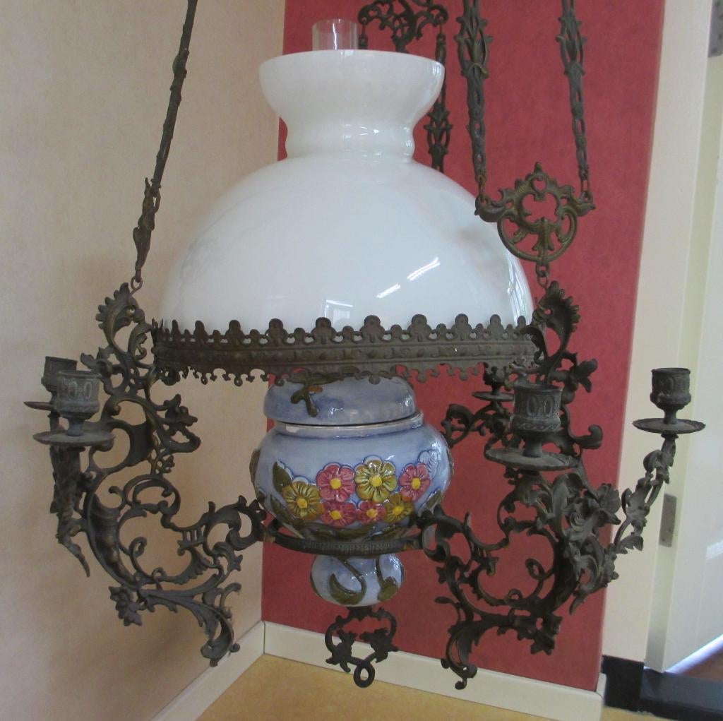 Kleurrijke oude oliehanglamp mét kaarsenhouders, Antiek en Kunst, Ophalen