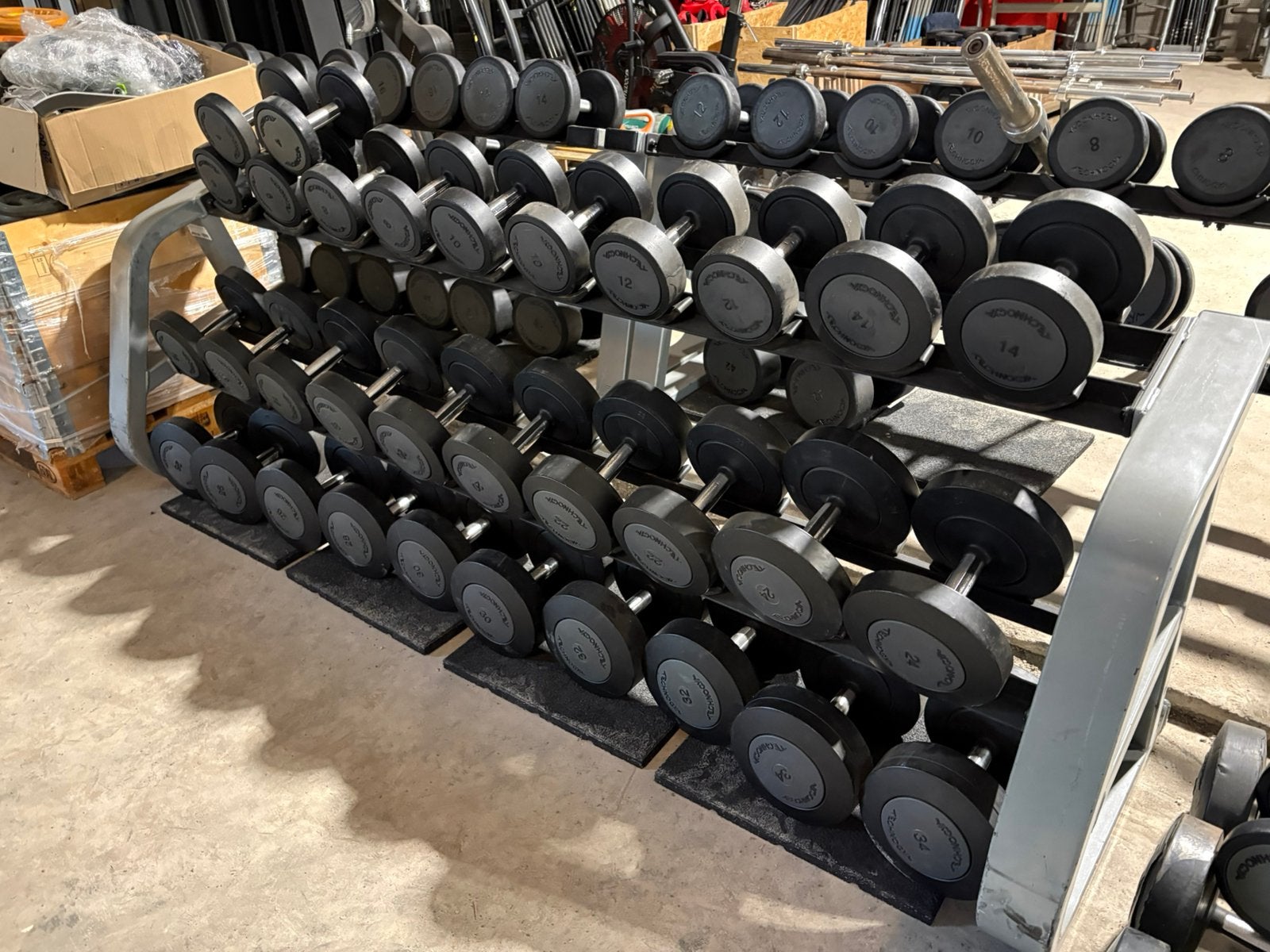 Technogym dumbbell set 4-34 kg dumbbell gewichten, Ophalen, Dumbbell, Dumbbells, 4-34 kg
