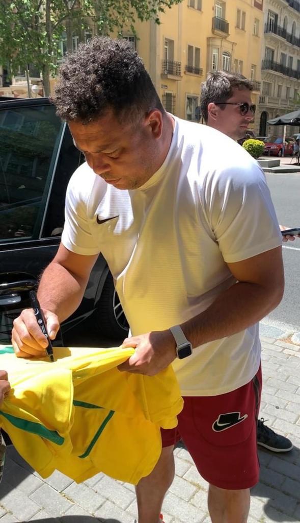 Gesigneerd Ronaldo Nazario WK 2002 Brazilië shirt - Nieuwsta, Verzamelen, Sportartikelen en Voetbal, Ophalen of Verzenden, Nieuw