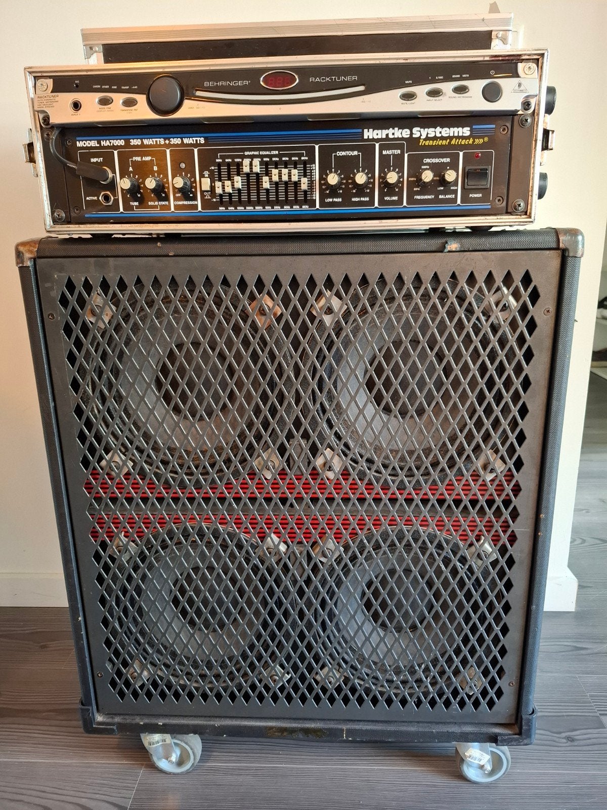 Foto 2 van Hartke HA7000 basversterker