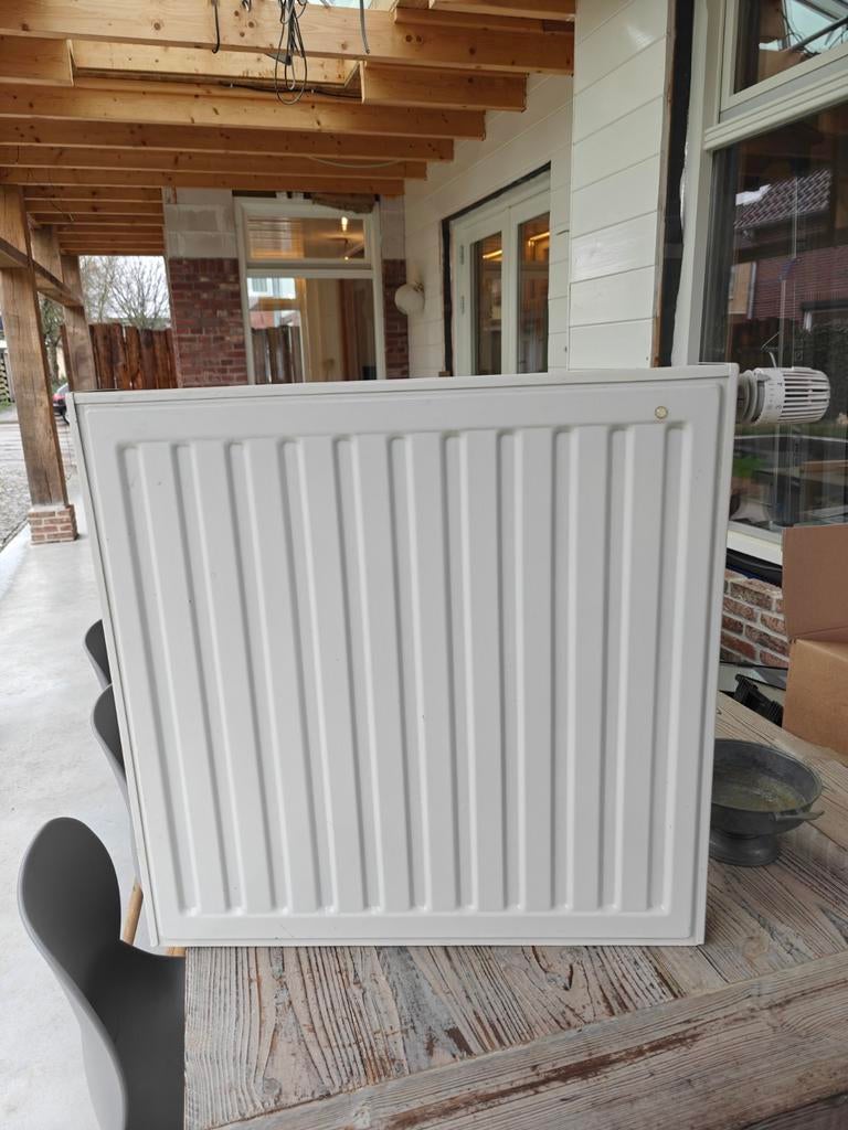 Radiator 60x60 cm, gebruikt en netjes, Ophalen, 30 tot 80 cm, Gebruikt, Radiator