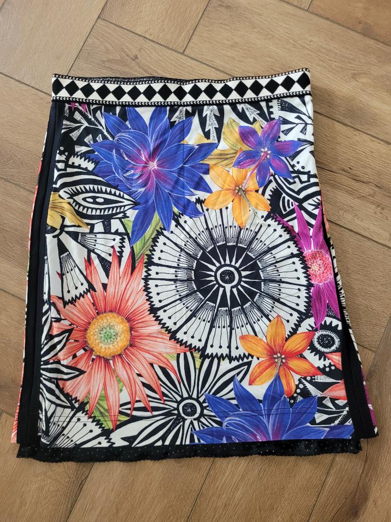 Super mooie vrolijke rok van Marccain, maat N5=38, Maat 38/40 (M), Overige kleuren, Ophalen of Verzenden, Zo goed als nieuw
