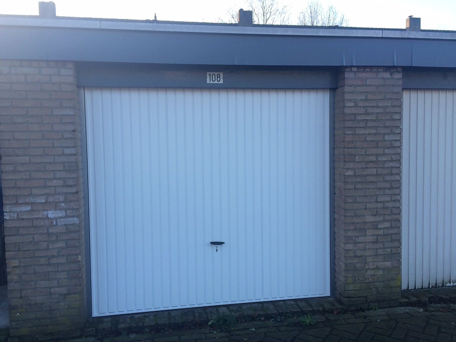Gunstig gelegen garagebox nabij WC Woensel, Auto diversen, Autostallingen en Garages
