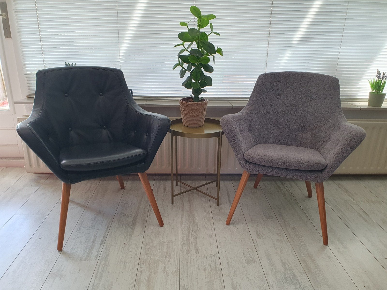 Montel fauteuils - set van 2 (zwart leer en grijs stof), Ophalen, Modern, Scandinavisch, 75 tot 100 cm, Zo goed als nieuw
