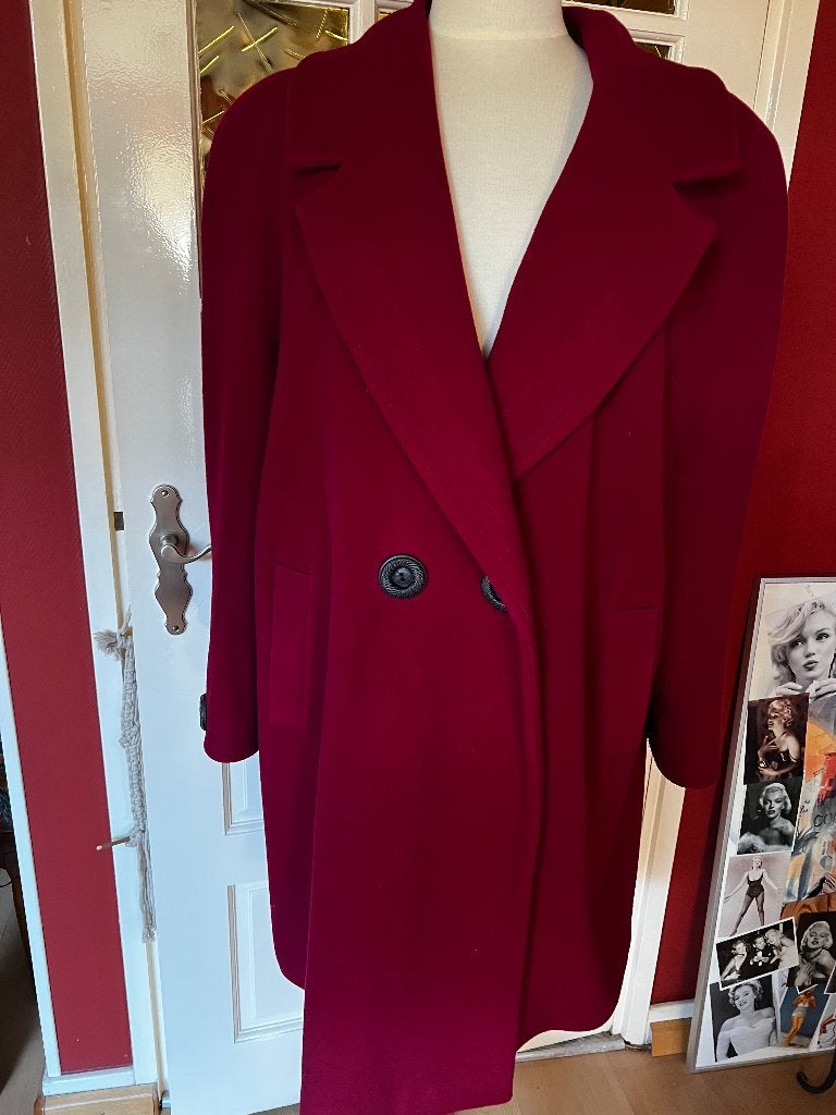 bordeaux rood wollen mantel, Ophalen of Verzenden, Zo goed als nieuw, Maat 42/44 (L), Rood