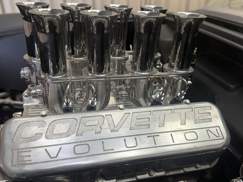 Chevrolet Corvette C1 524Ci Monster (7,5L) / 1955 Restomod /, Auto's, Oldtimers, Automaat, Wit, 2 stoelen, Geïmporteerd