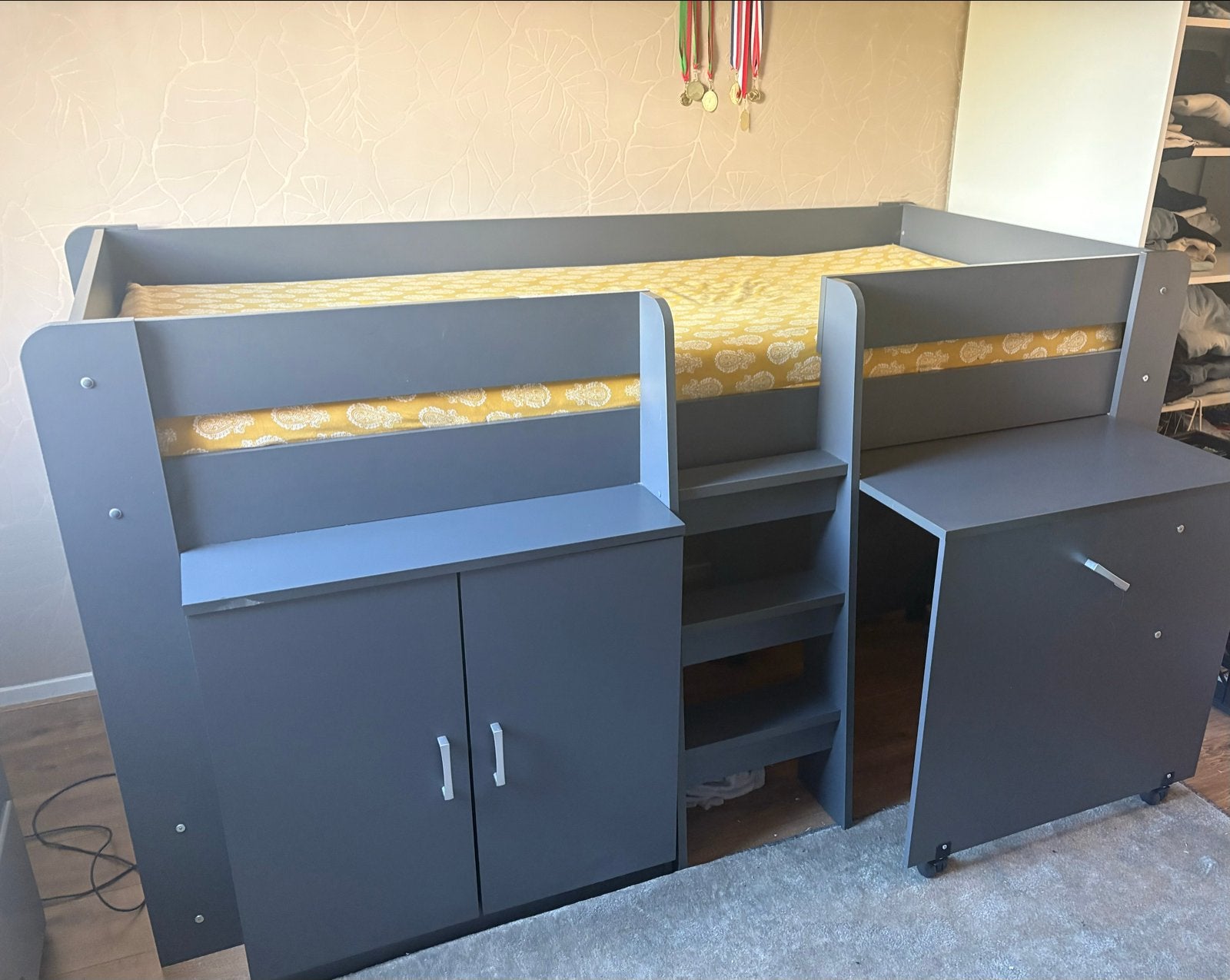 Hoogslaper met bureau en kast - Grijs, Ophalen, Gebruikt, Eenpersoons, 160 tot 180 cm