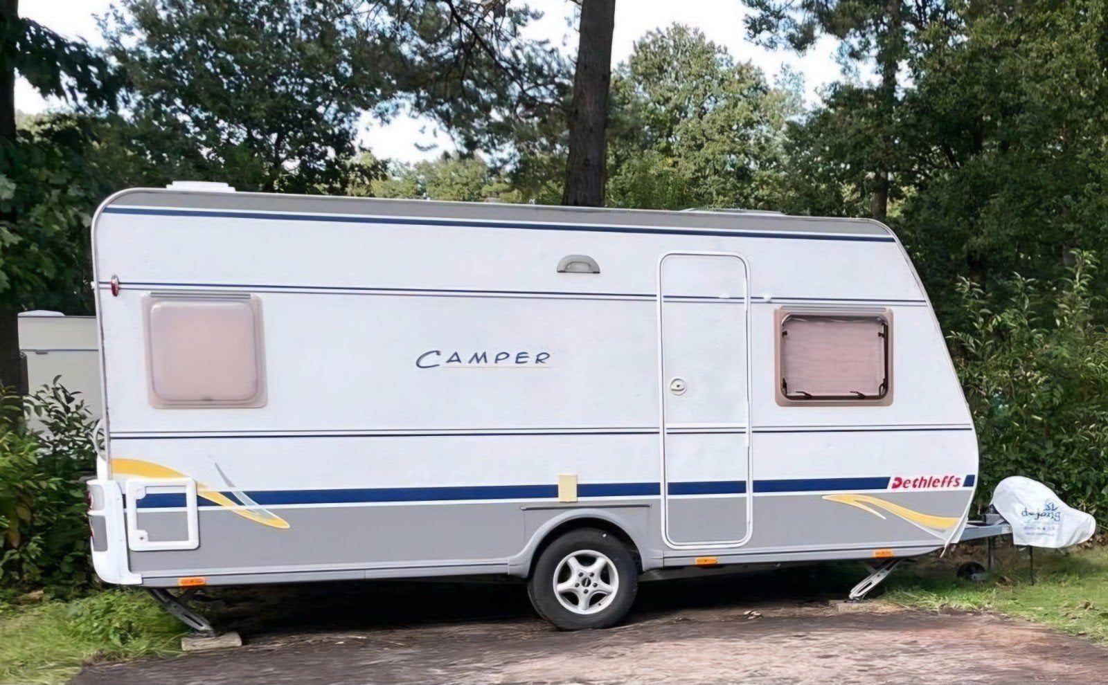 ☀️Dethleffs 450 DB EH3, 2007 met voortent en luifel, Omvormbare zithoek, Rondzit, Luifel, 750 - 1000 kg