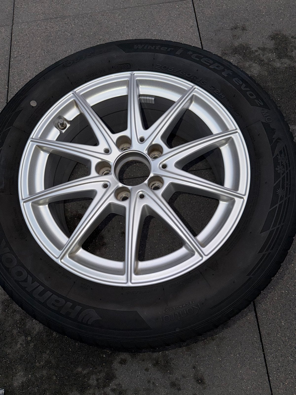 Mercedes - Hankook winterbanden met velgen 205/60R16, Auto-onderdelen, Banden en Velgen, Ophalen, Gebruikt, 16 inch, Banden en Velgen