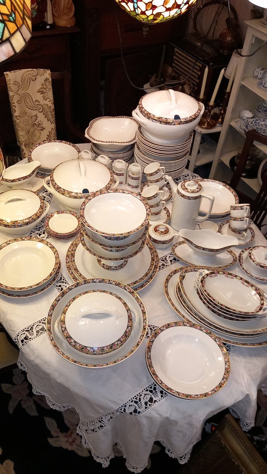 Prachtig antiek servies met rozenmotief en gouden rand, Ophalen