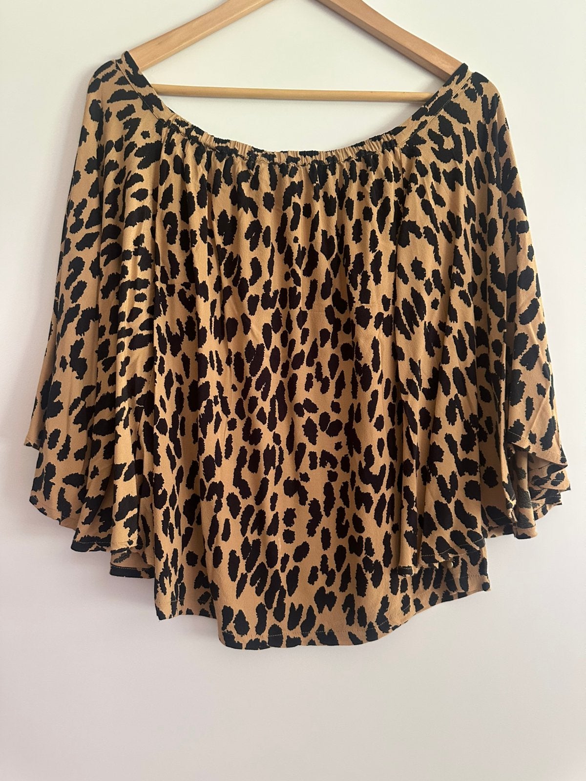 Off shoulder blouse/top met panter print Fabienne Chapot, Beige, Ophalen of Verzenden, Lange mouw, Maat 36 (S)