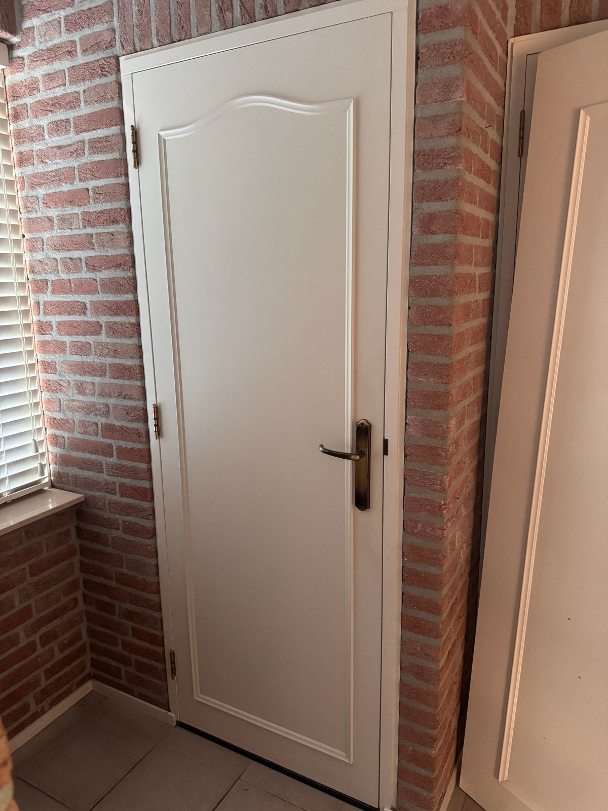 Binnendeur (stomp) met klassiek plint incl beslag., Ophalen, Gebruikt, 80 tot 100 cm, Binnendeur