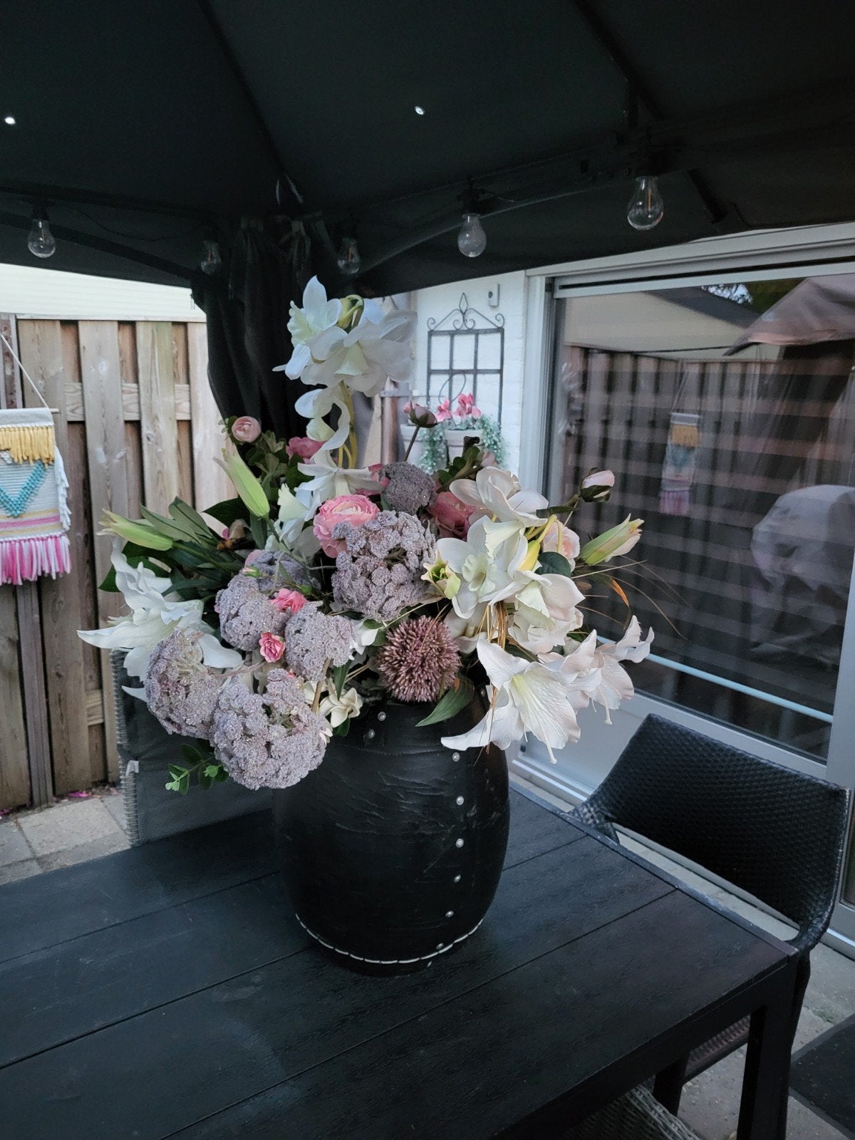 kunst bloemen in leder mand, Ophalen, Zo goed als nieuw