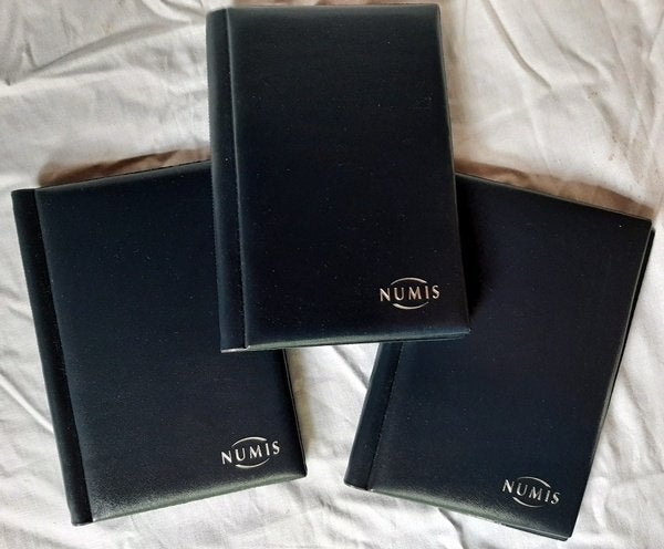 3 Numisboekjes voor munthouders, Postzegels en Munten, Verzenden, Verzamelmap
