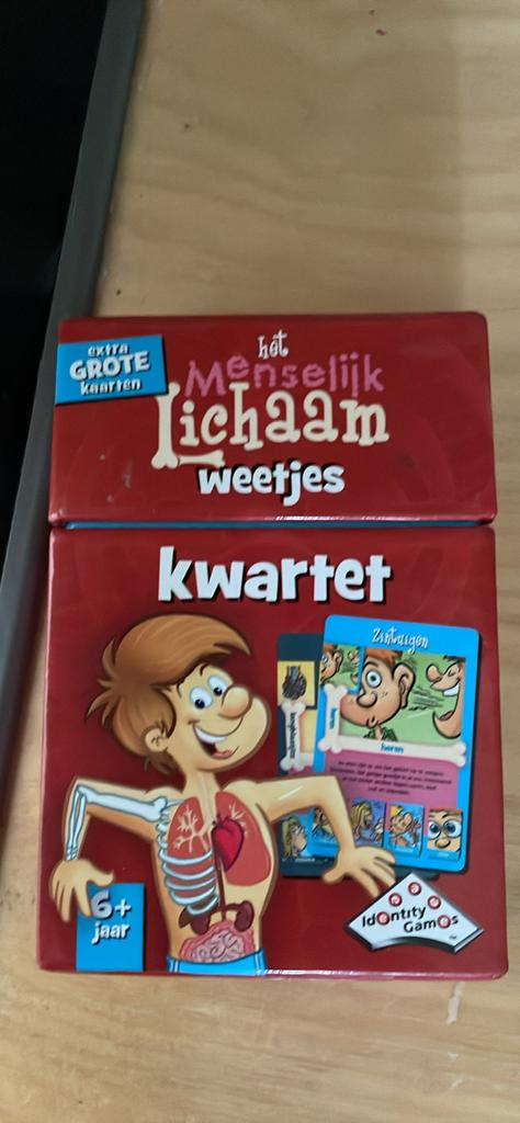Twee kaartspellen: Pesten en Kwartet (Het Menselijk Lichaam), Ophalen of Verzenden, Zo goed als nieuw