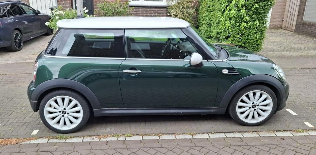 Mini 1.6 Cooper 2011 Groen, Voorwielaandrijving, 40 €/maand, Zwart, 4 cilinders