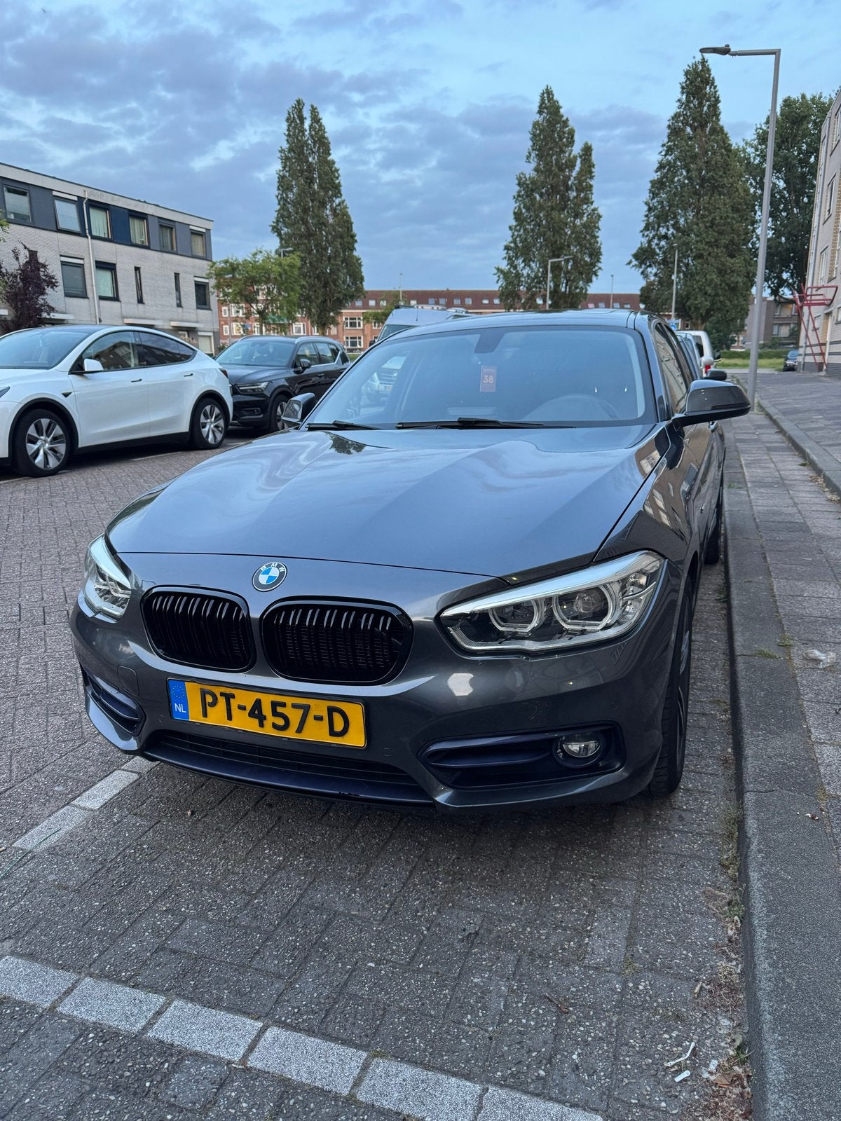 Bmw 118i 2017 Aut, Auto's, Zwart, Particulier, 3 cilinders, 1499 cc