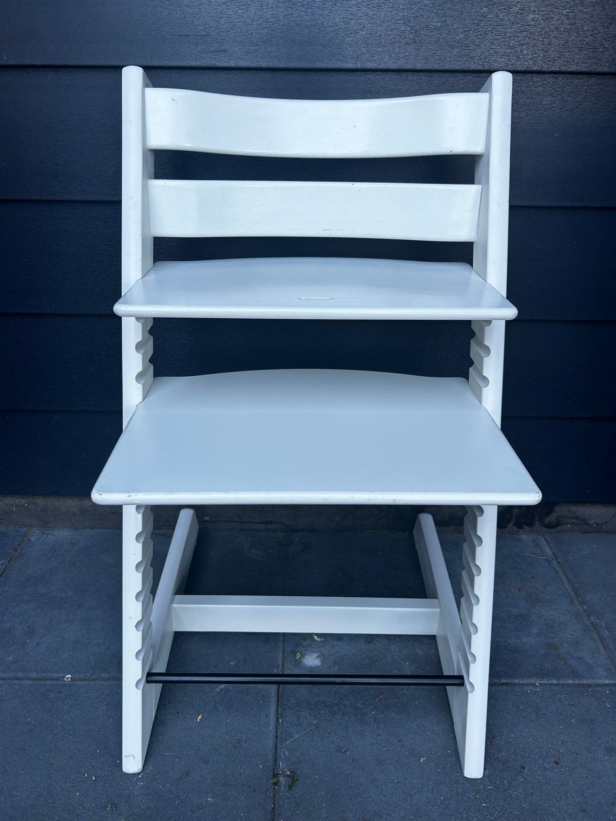 Mooie Stokke Tripp Trapp kinderstoel wit, Ophalen, Zo goed als nieuw, Meegroeistoel, Aanschuifbaar