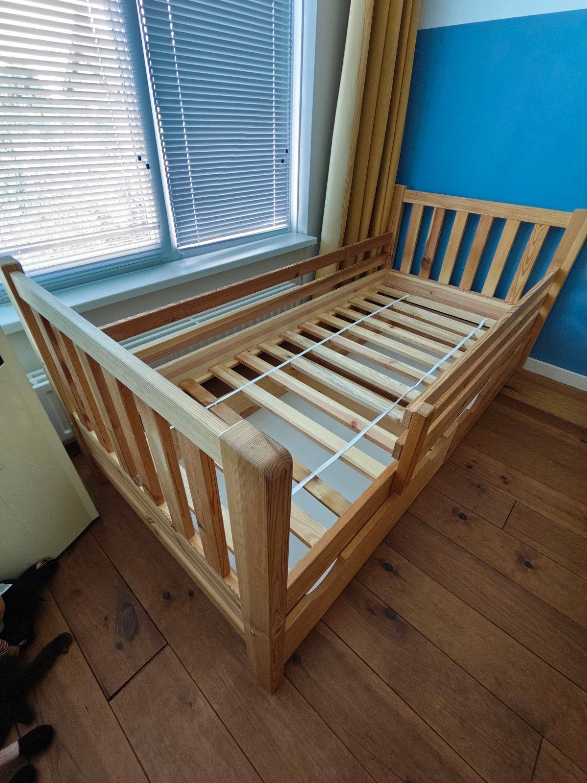 Eenpersoons houten bed Rockwood Tim met 2 lades, Ophalen, Gebruikt, 90 cm, Tijdloos