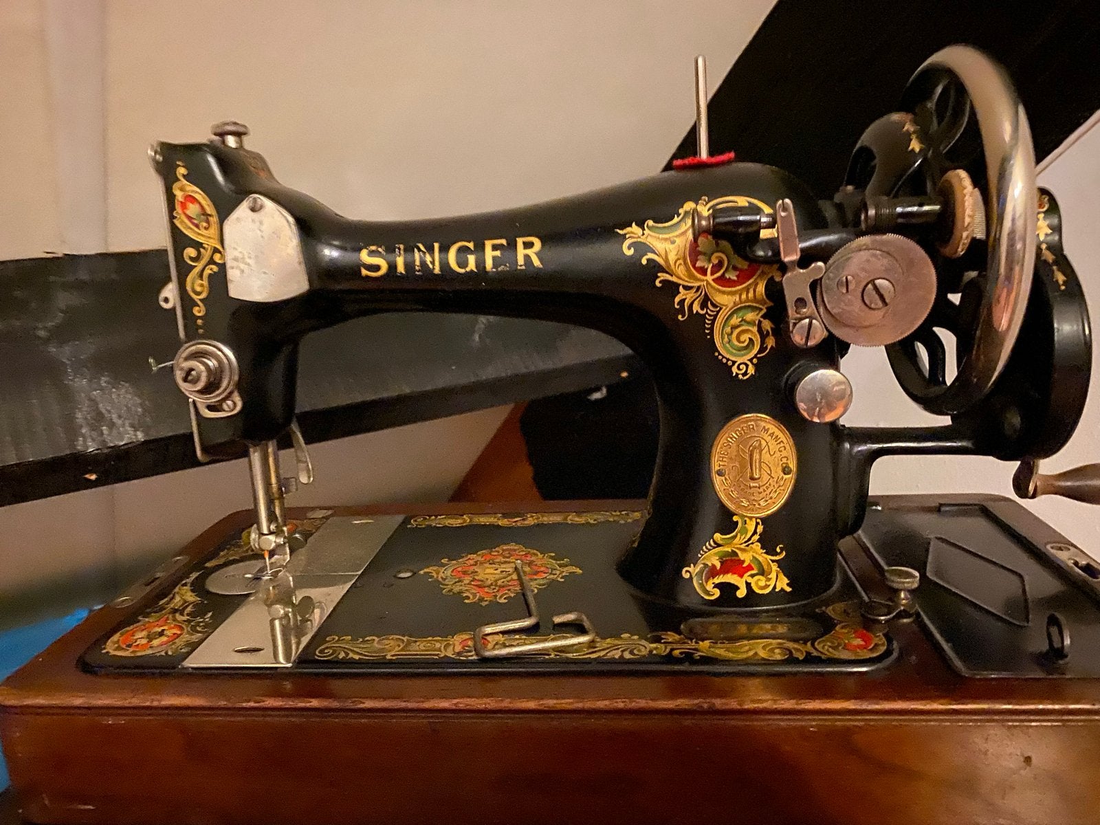 Antieke Singer Naaimachine met Houten Kap, Antiek en Kunst, Antiek | Naaimachines, Ophalen