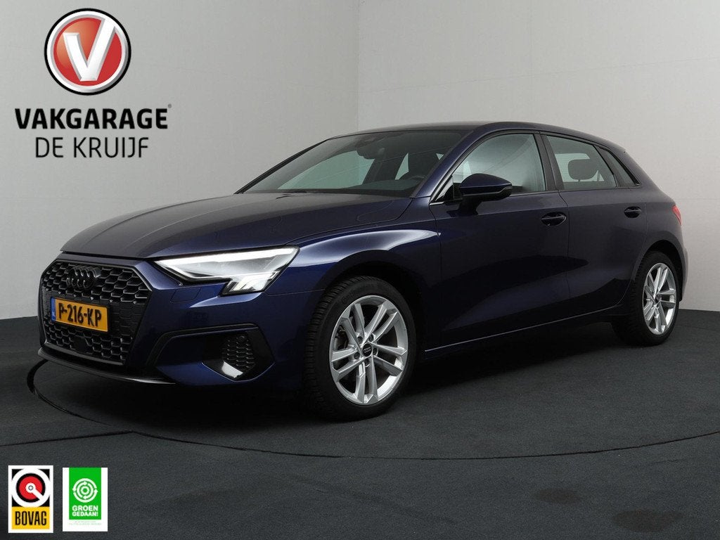 Audi A3 Sportback 30 TFSI Advanced edition | LED | Cruise Co, Auto's, Audi, Stof, Gebruikt, Euro 6, Blauw