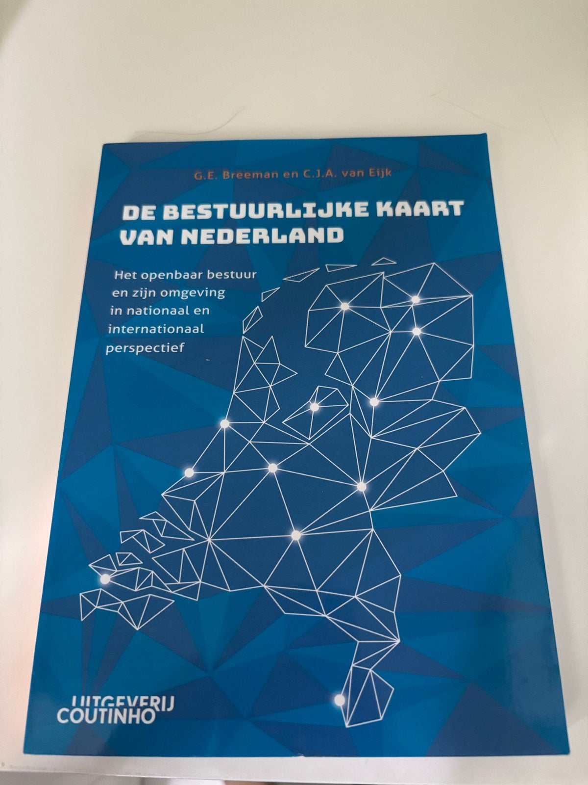 De Bestuurlijke Kaart Van Nederland - Coutinho, Boeken, Ophalen of Verzenden, Gamma, Zo goed als nieuw, HBO